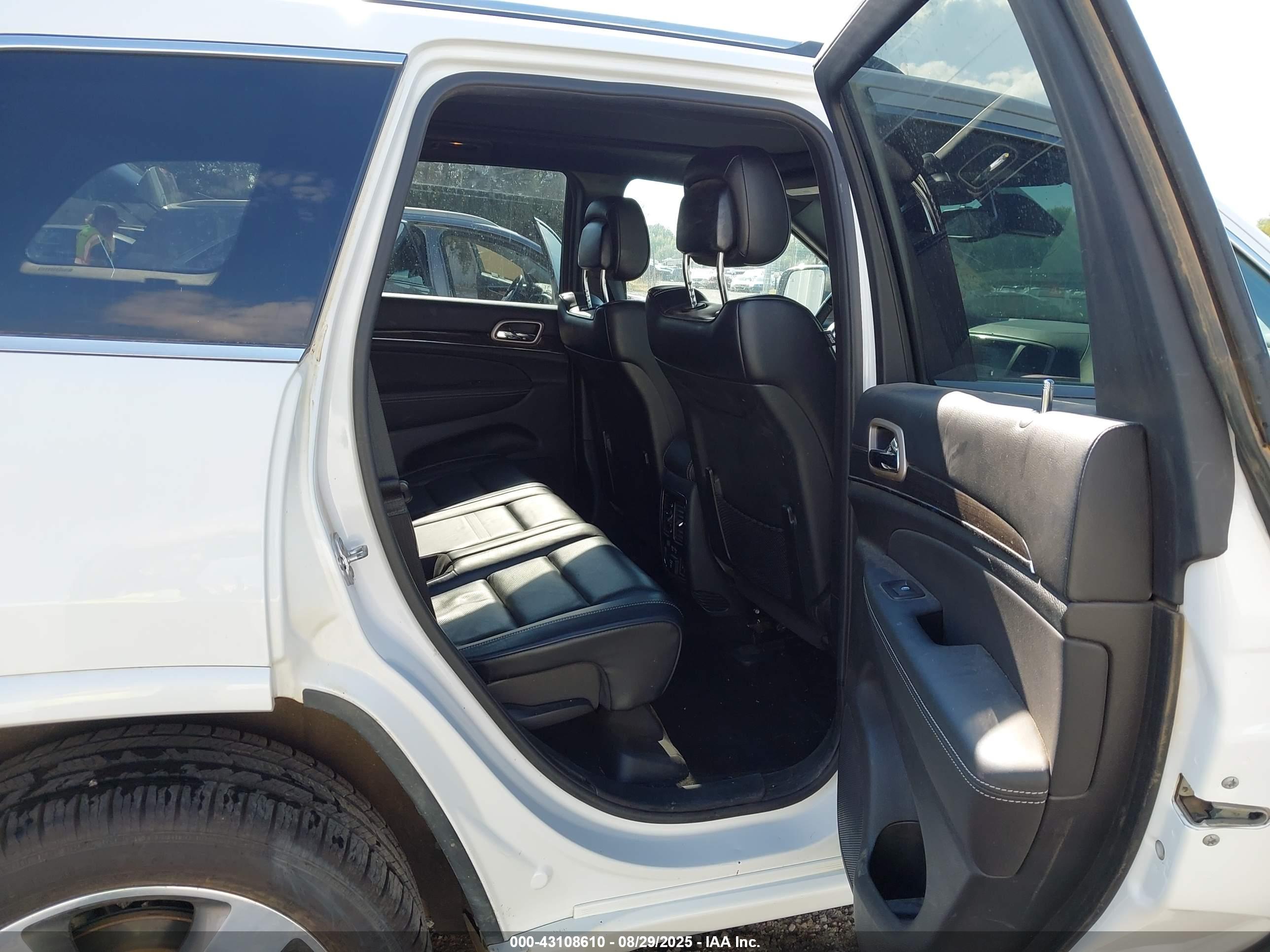 JEEP GRAND image 8