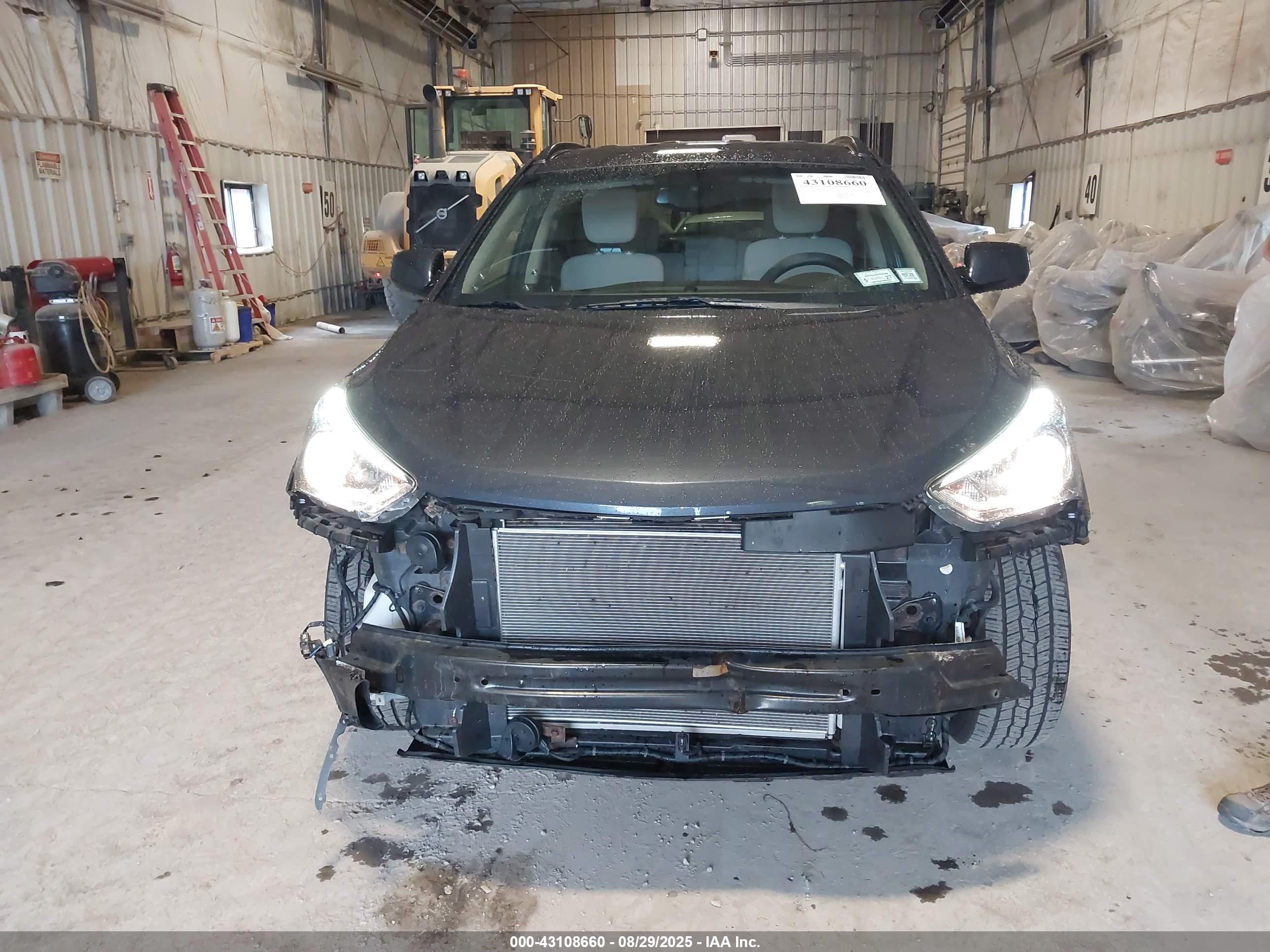 HYUNDAI SANTA image 6