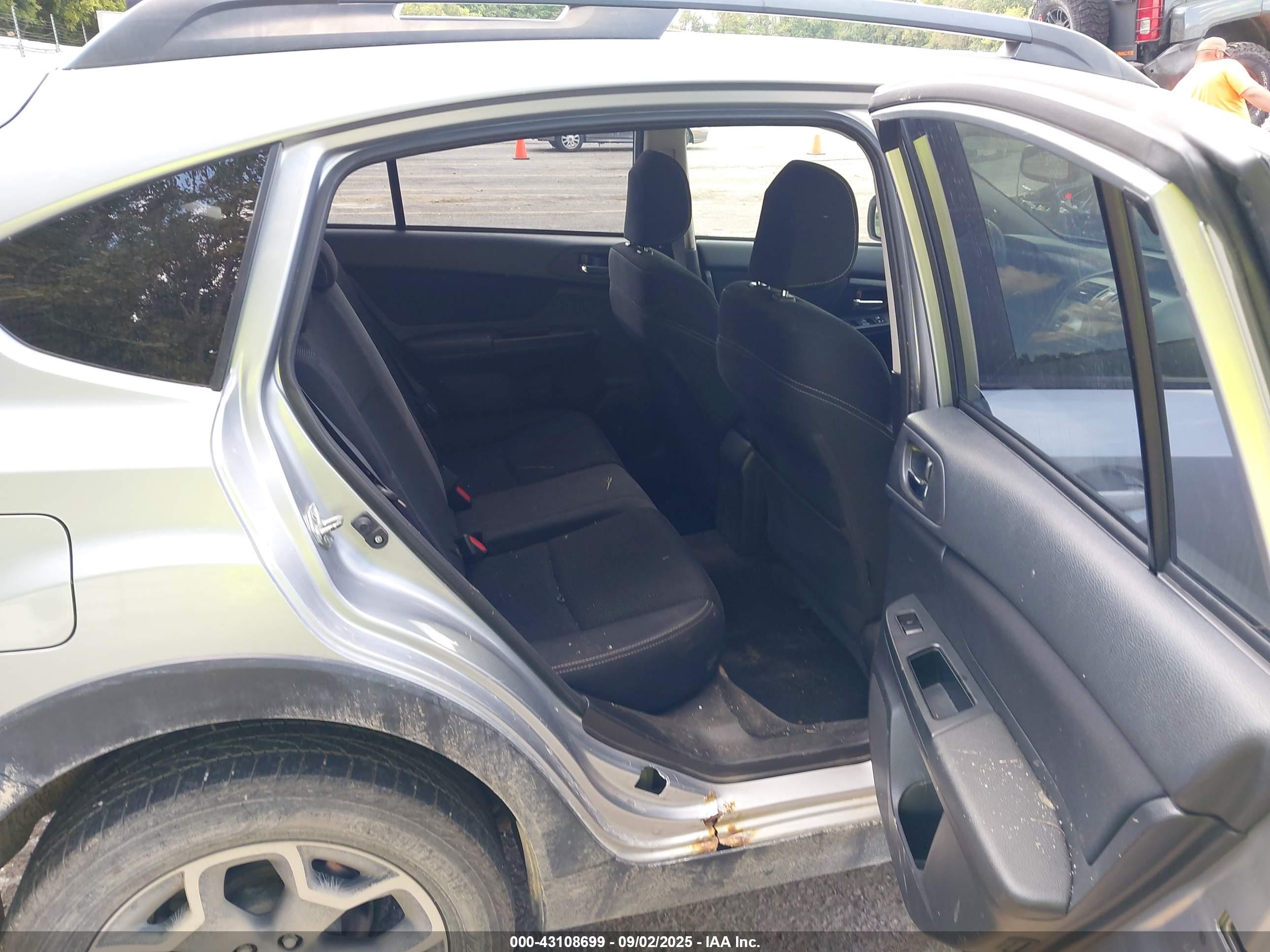 SUBARU XV image 8