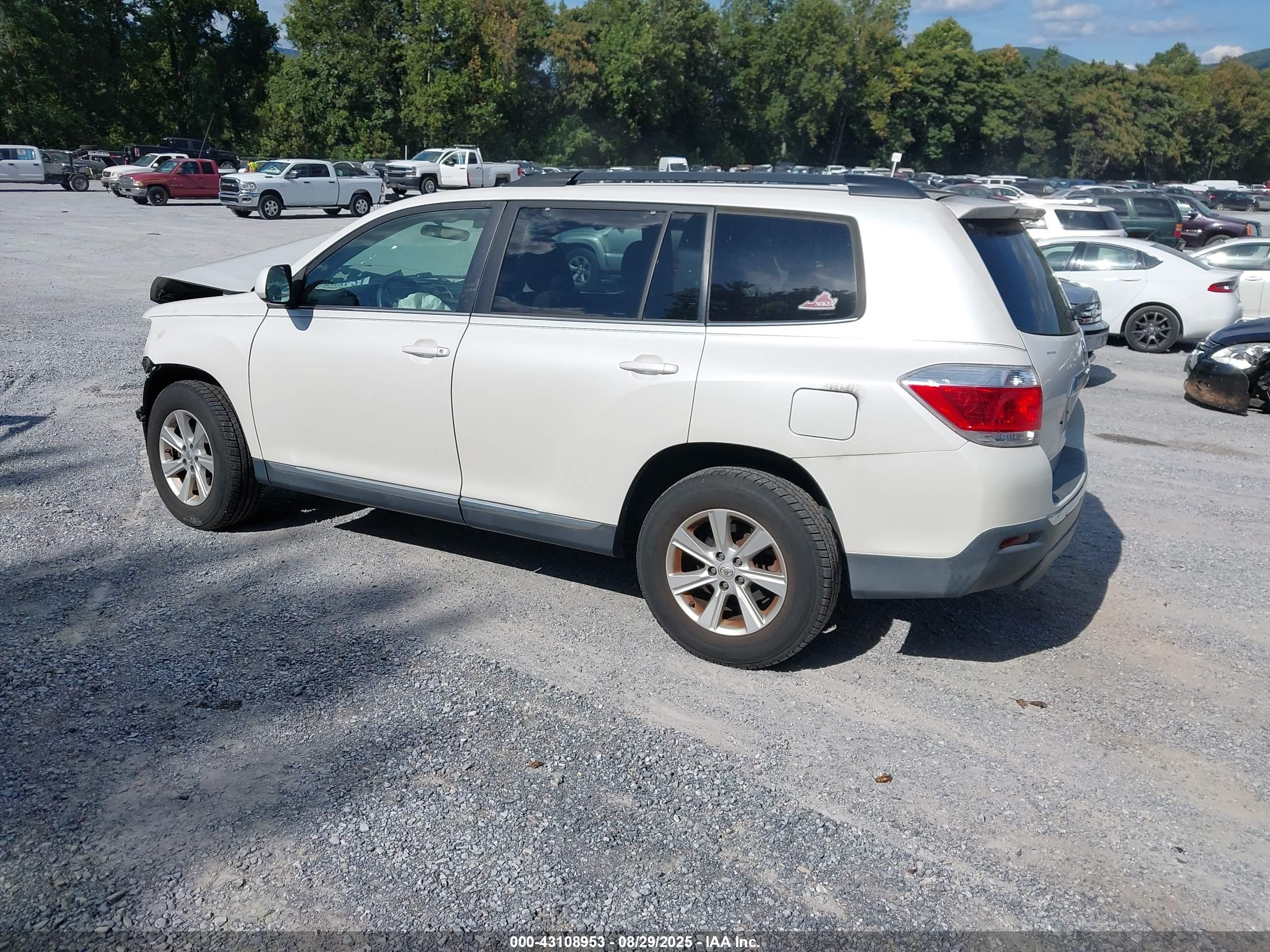 TOYOTA HIGHLANDER image 3