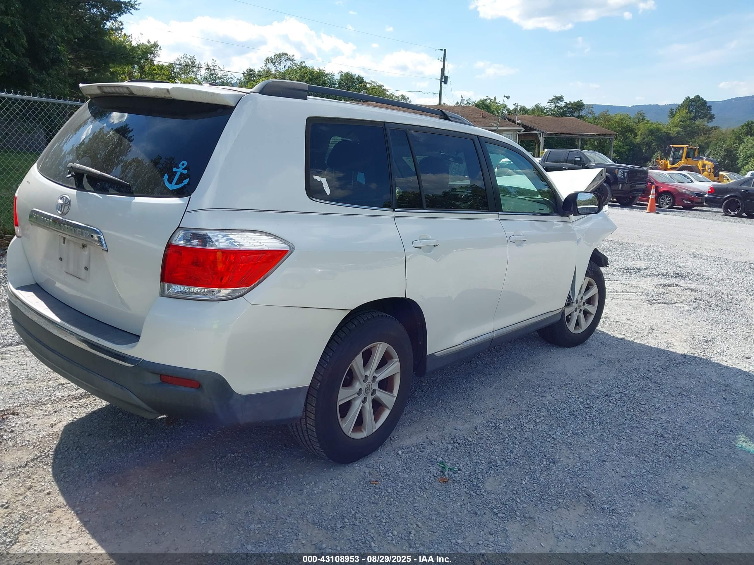 TOYOTA HIGHLANDER image 4