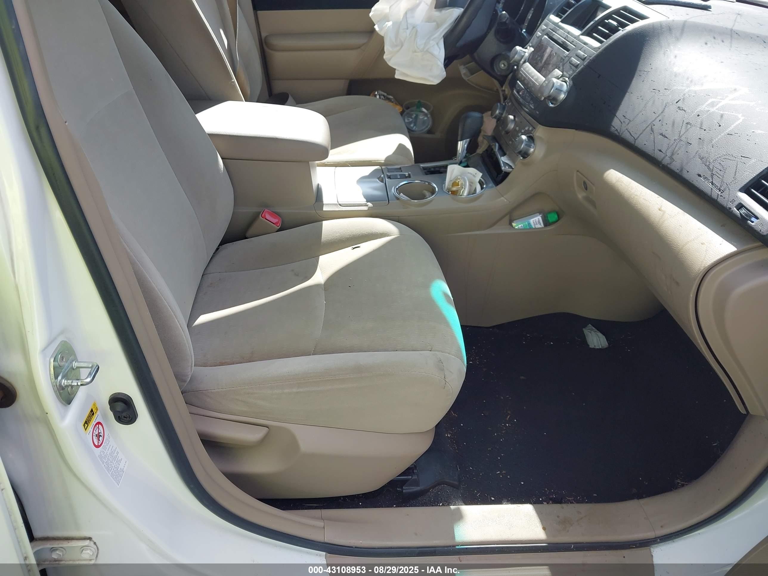 TOYOTA HIGHLANDER image 5