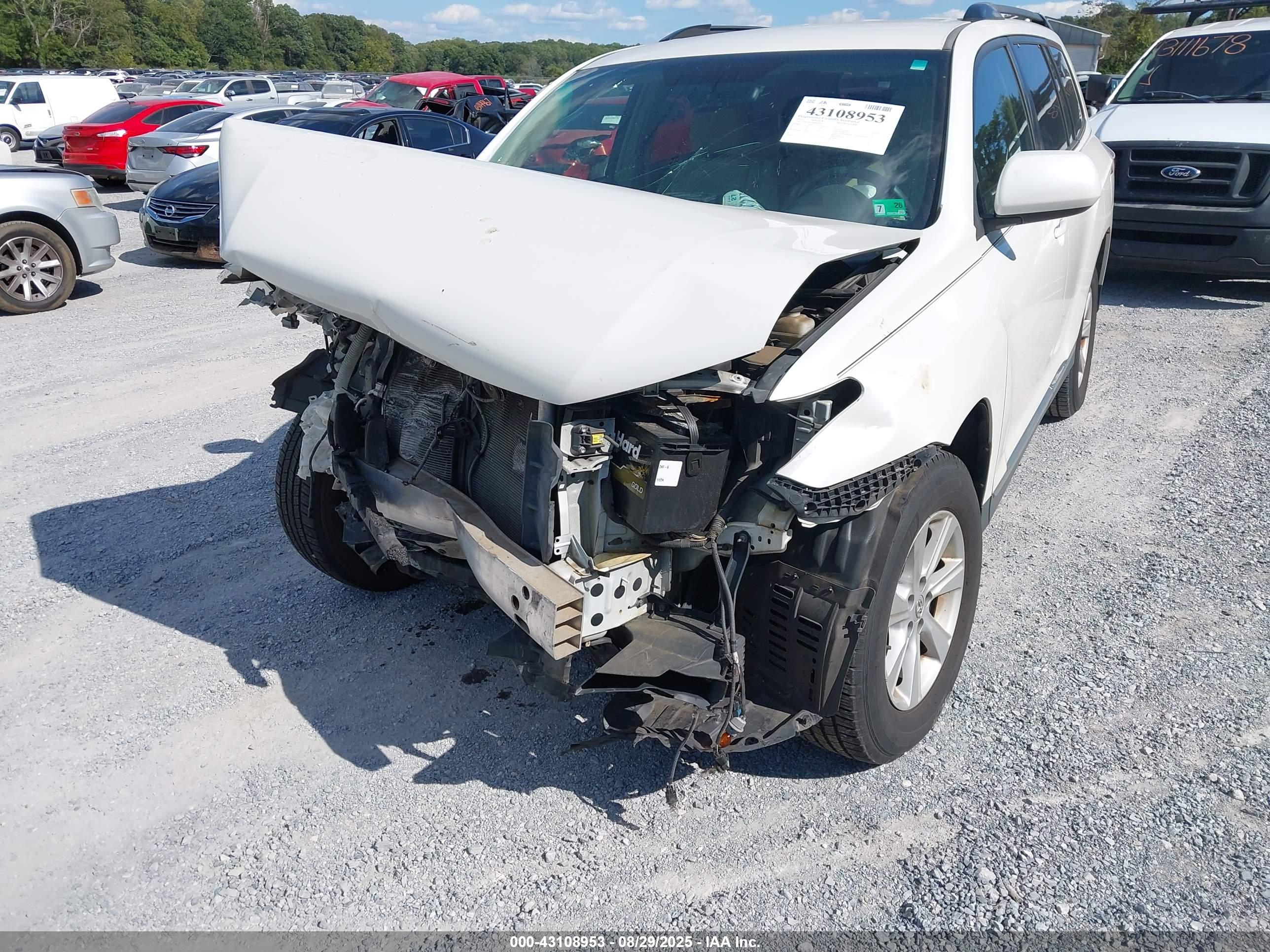 TOYOTA HIGHLANDER image 6