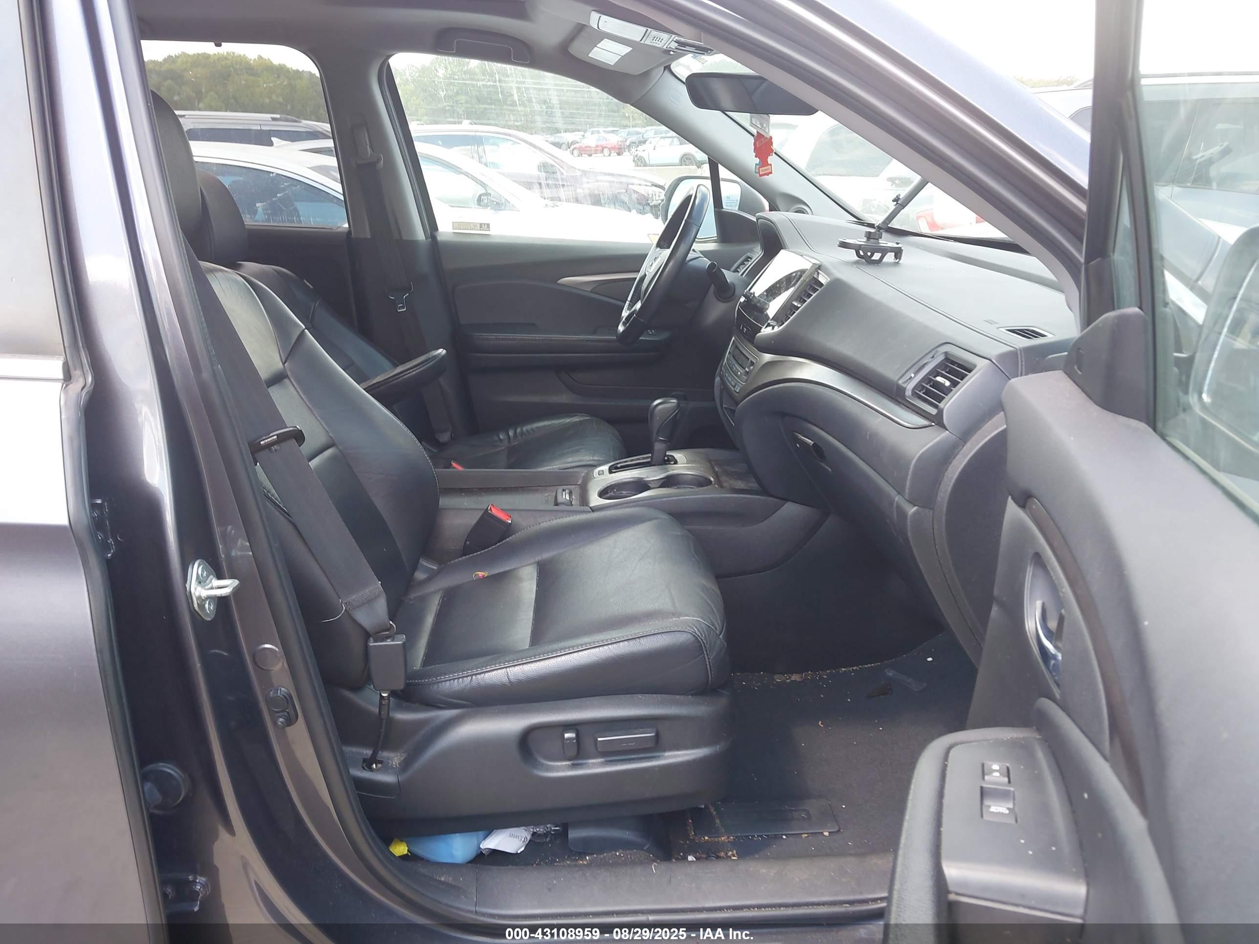 HONDA PILOT image 5