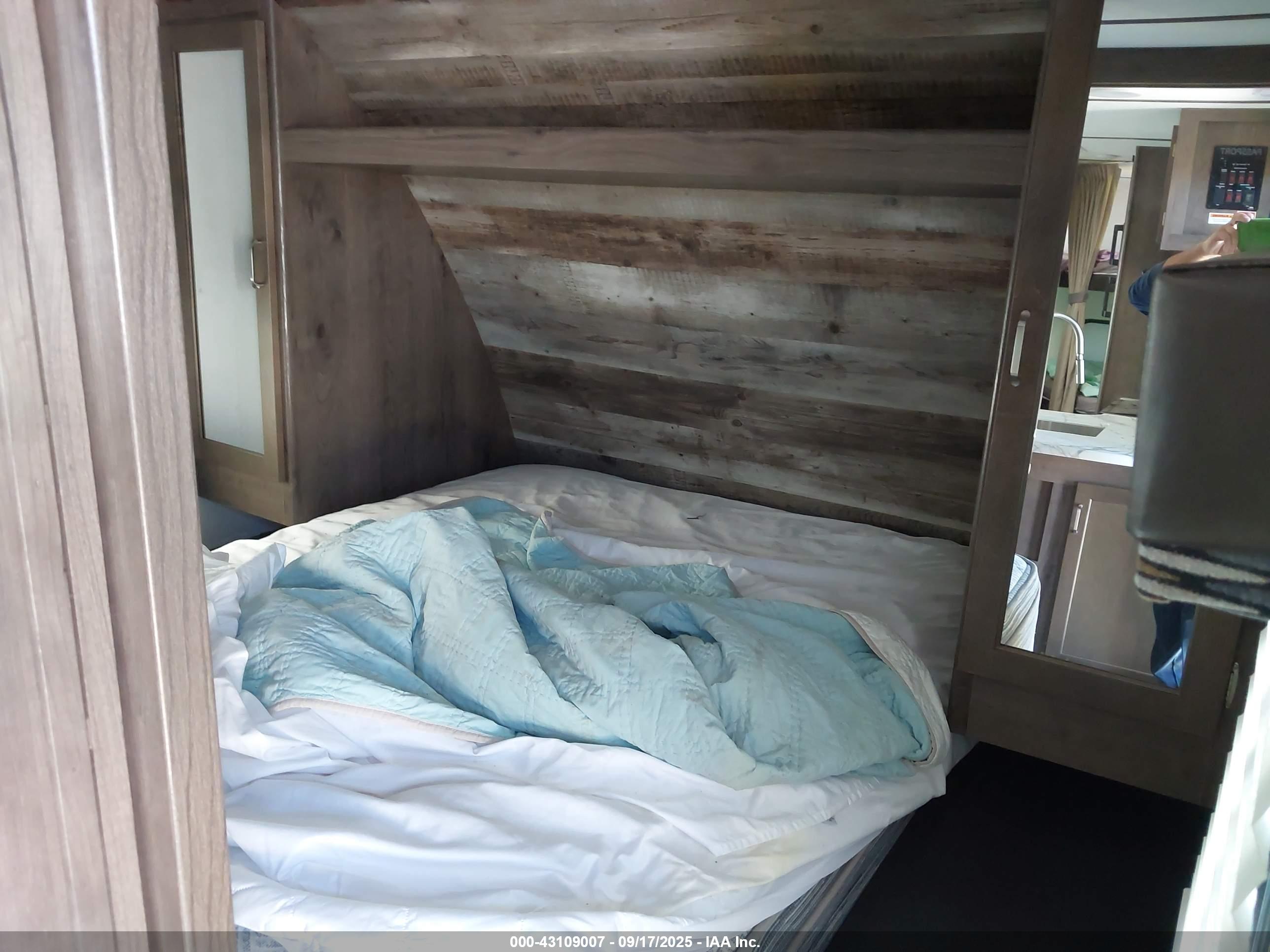 KEYSTONE RV image 5