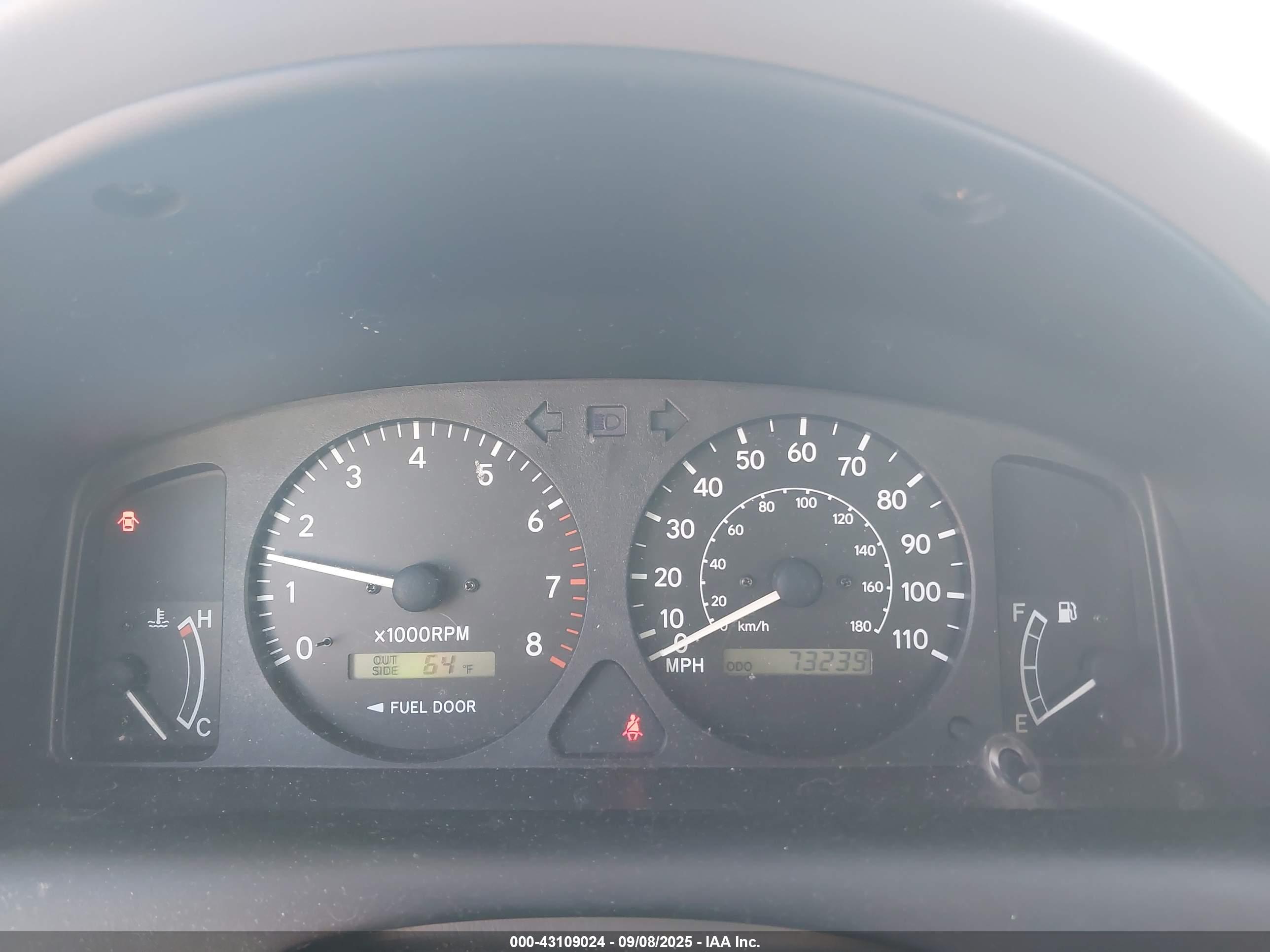 TOYOTA COROLLA image 7