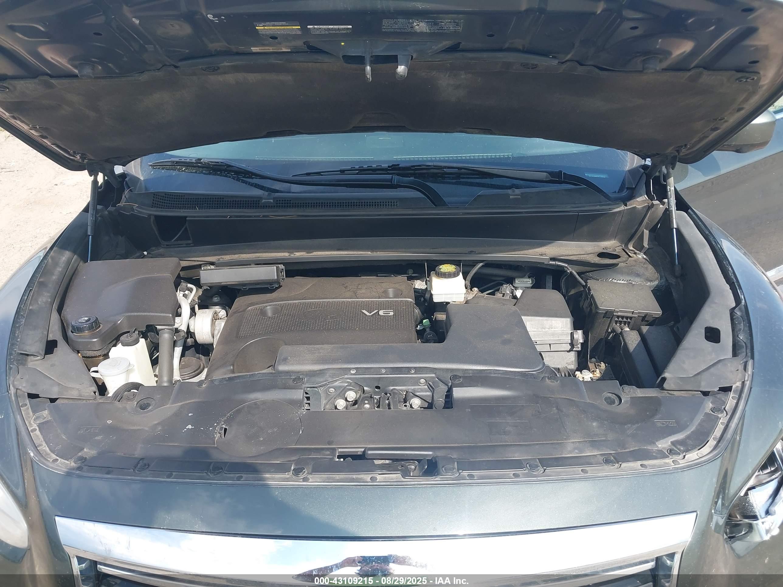 INFINITI JX35 image 10