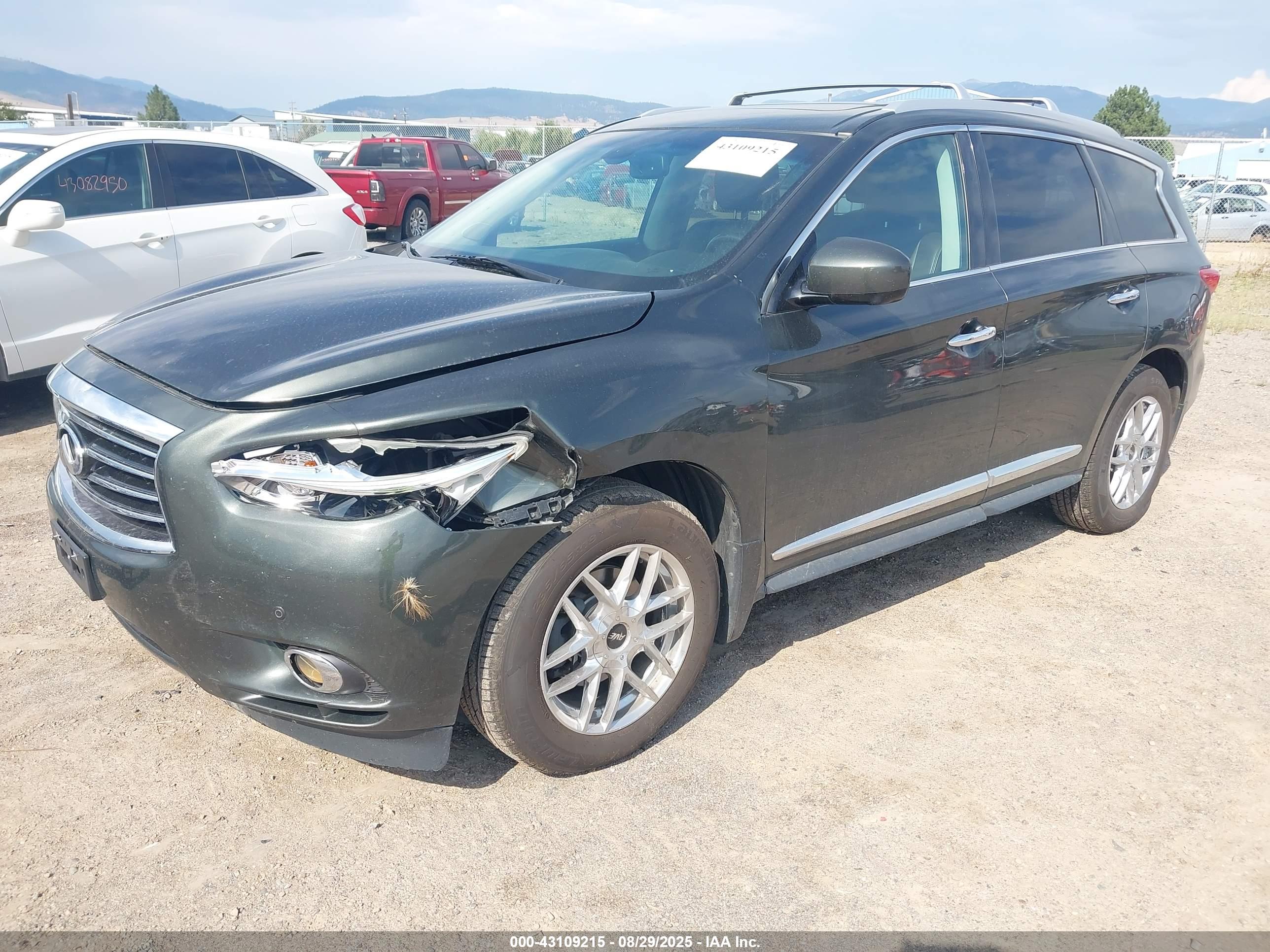 INFINITI JX35 image 2