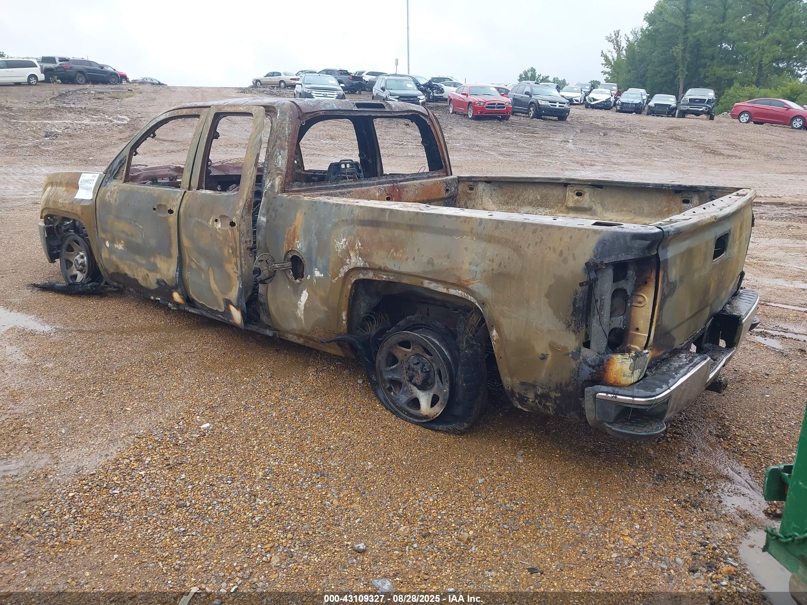 GMC SIERRA image 3
