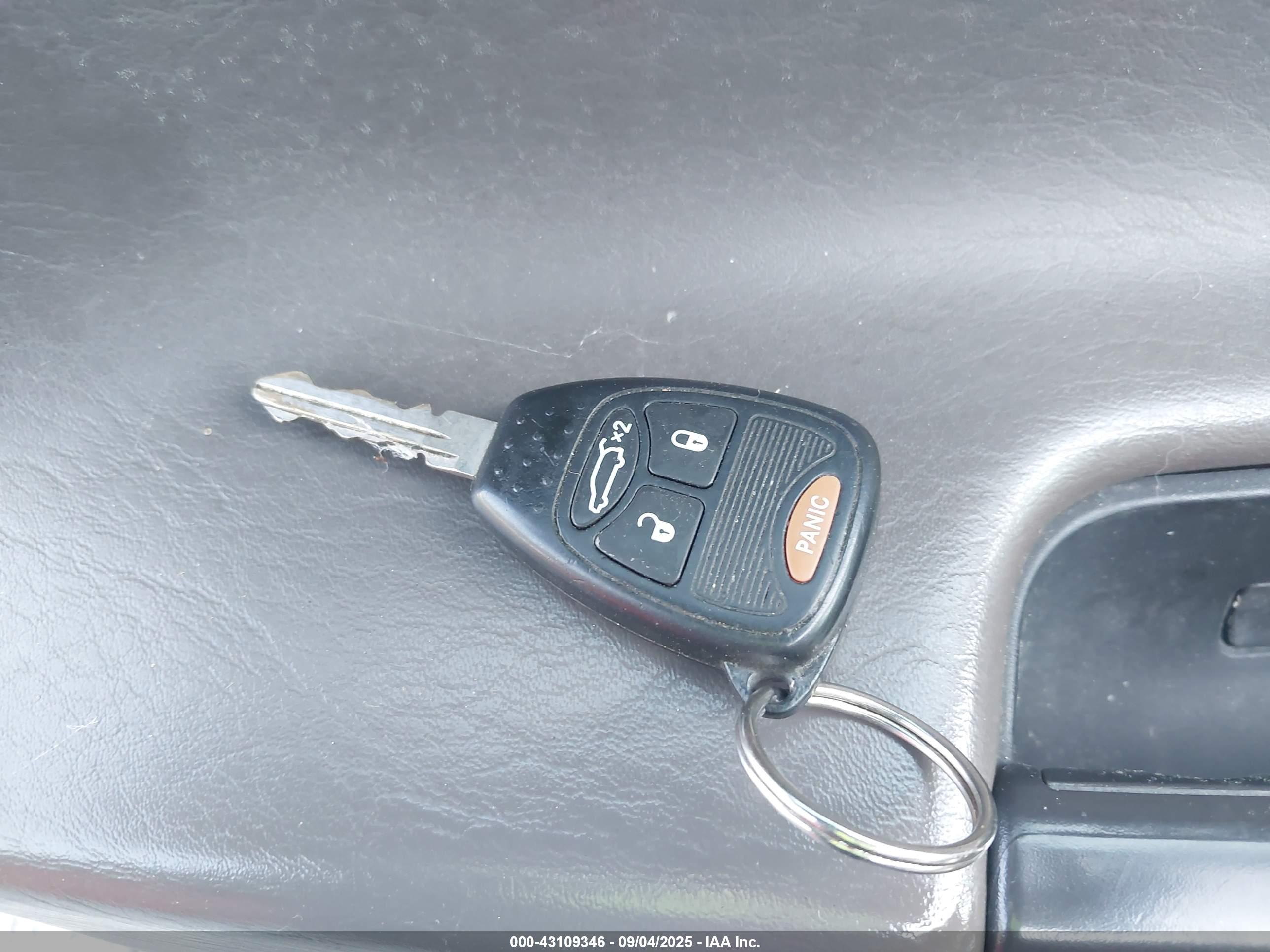 CHRYSLER PACIFICA image 11