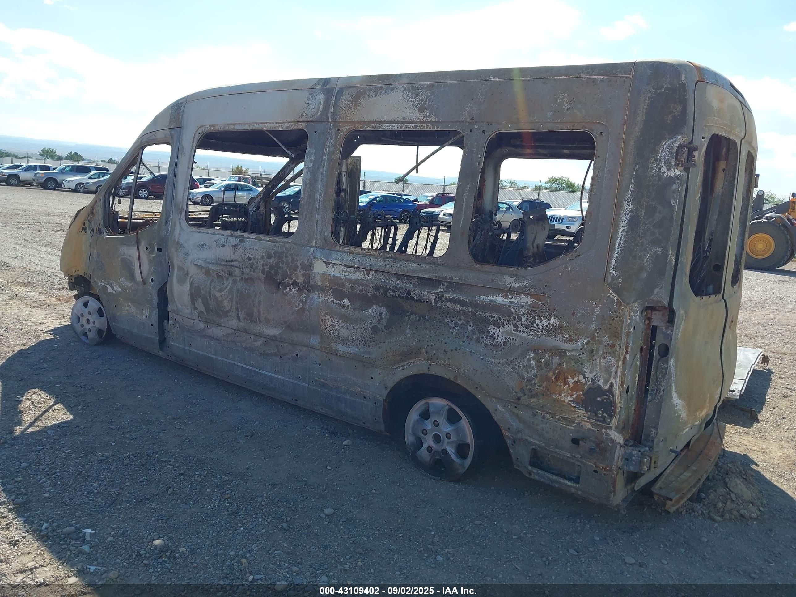 FORD TRANSIT-350 image 3