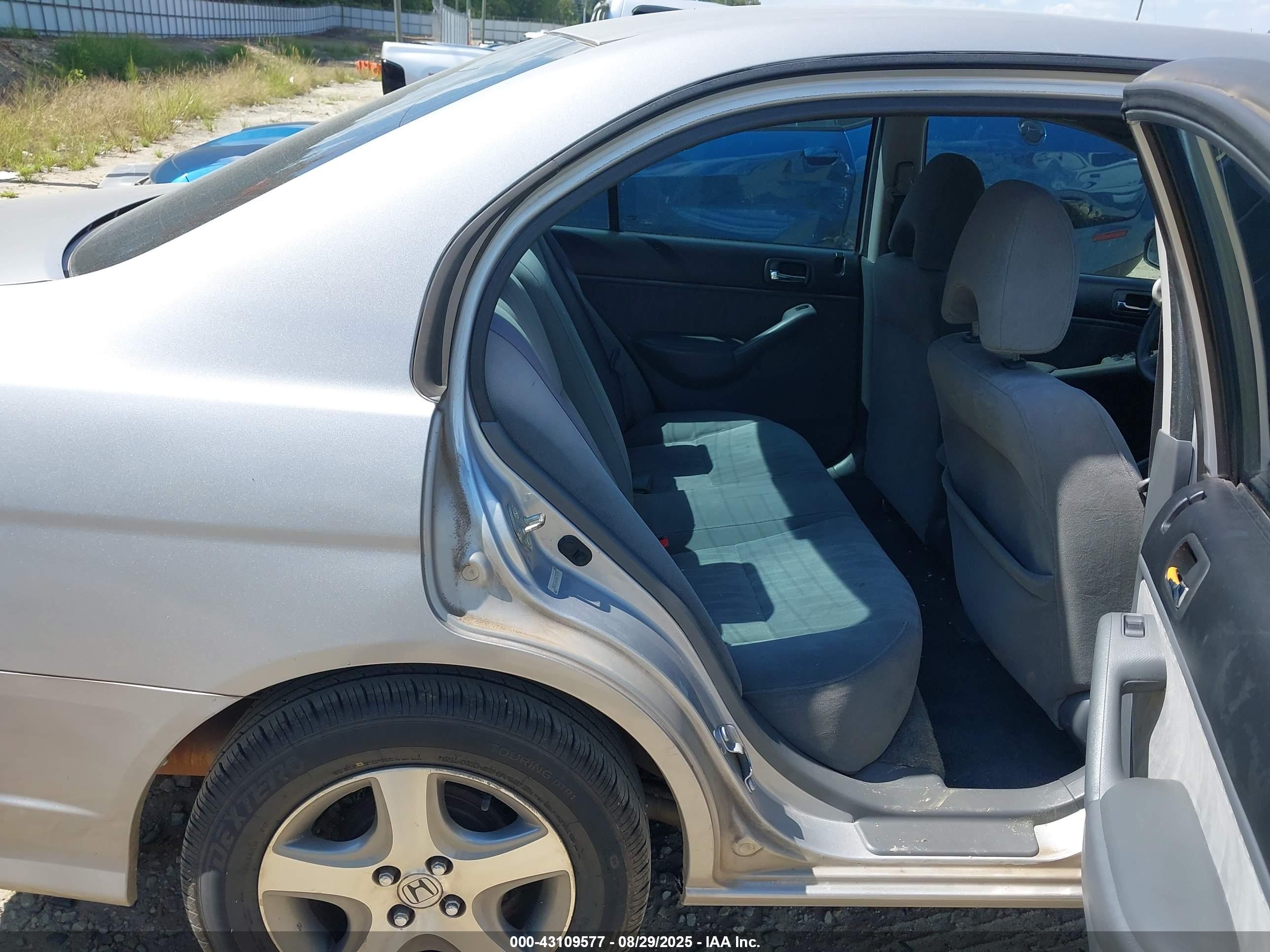 HONDA CIVIC image 8