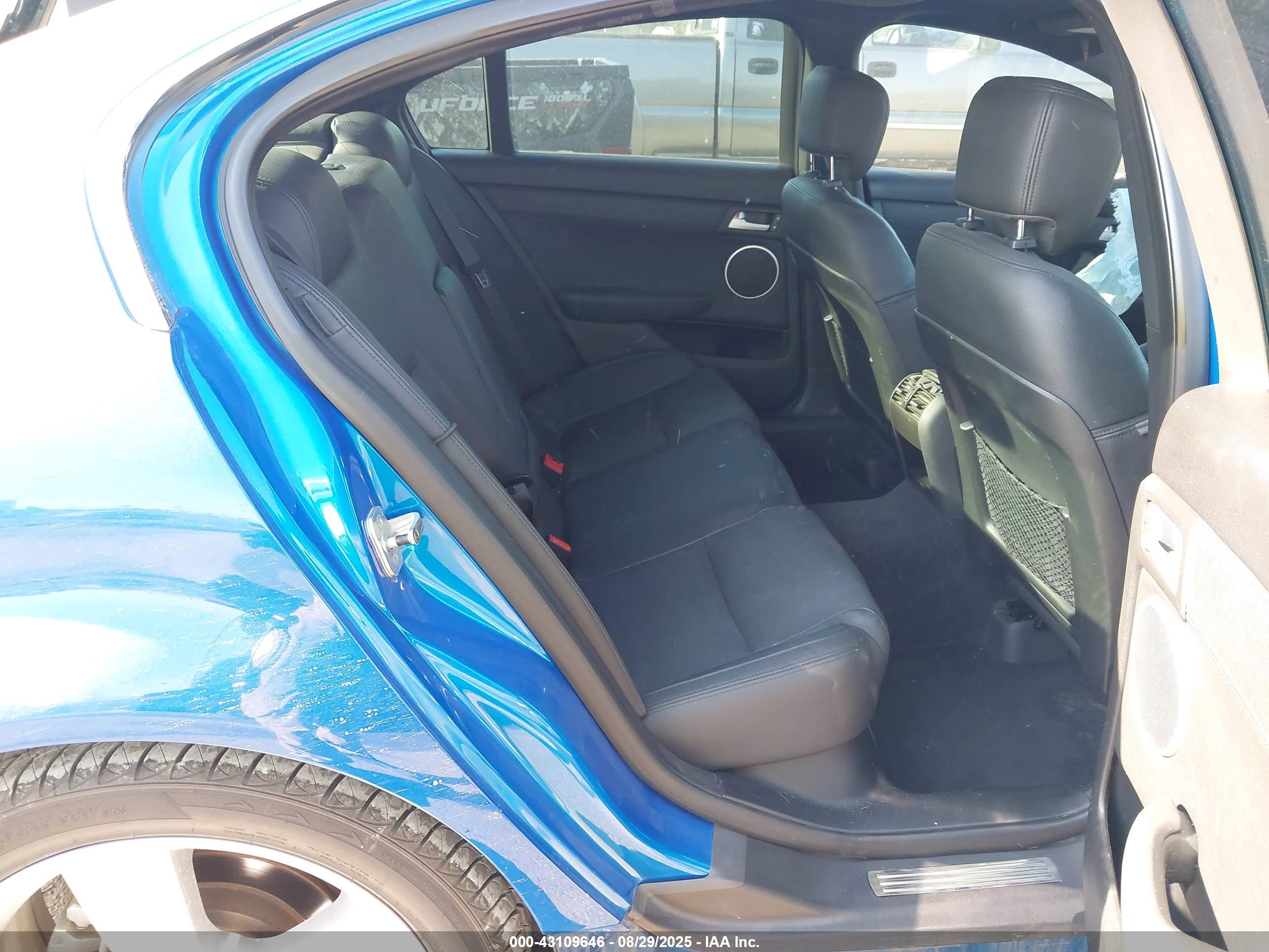 PONTIAC G8 image 8