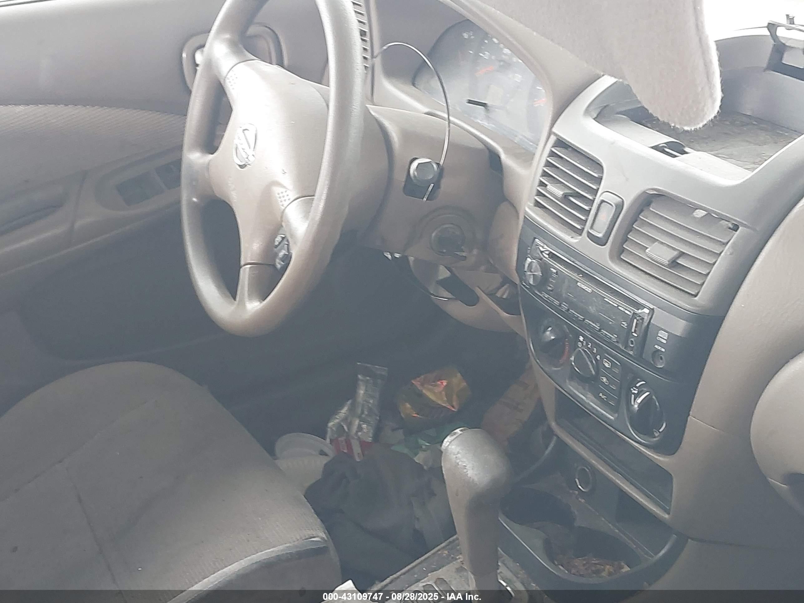 NISSAN SENTRA image 11