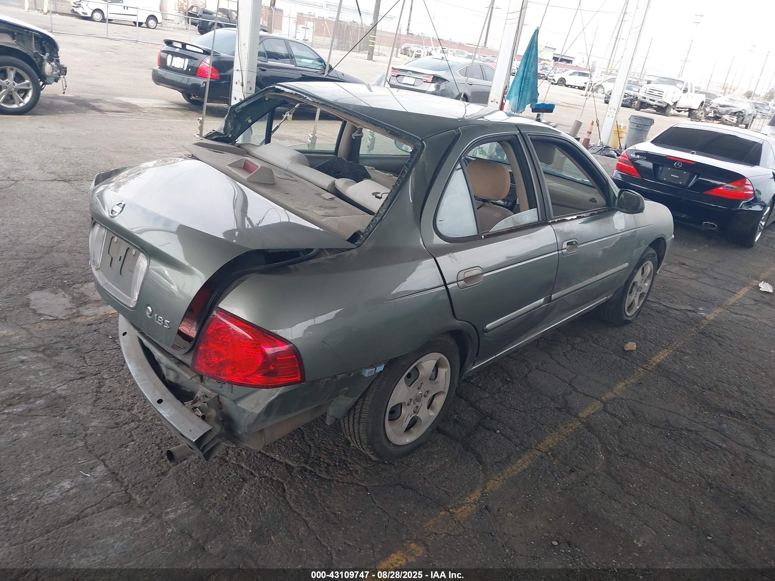 NISSAN SENTRA image 4