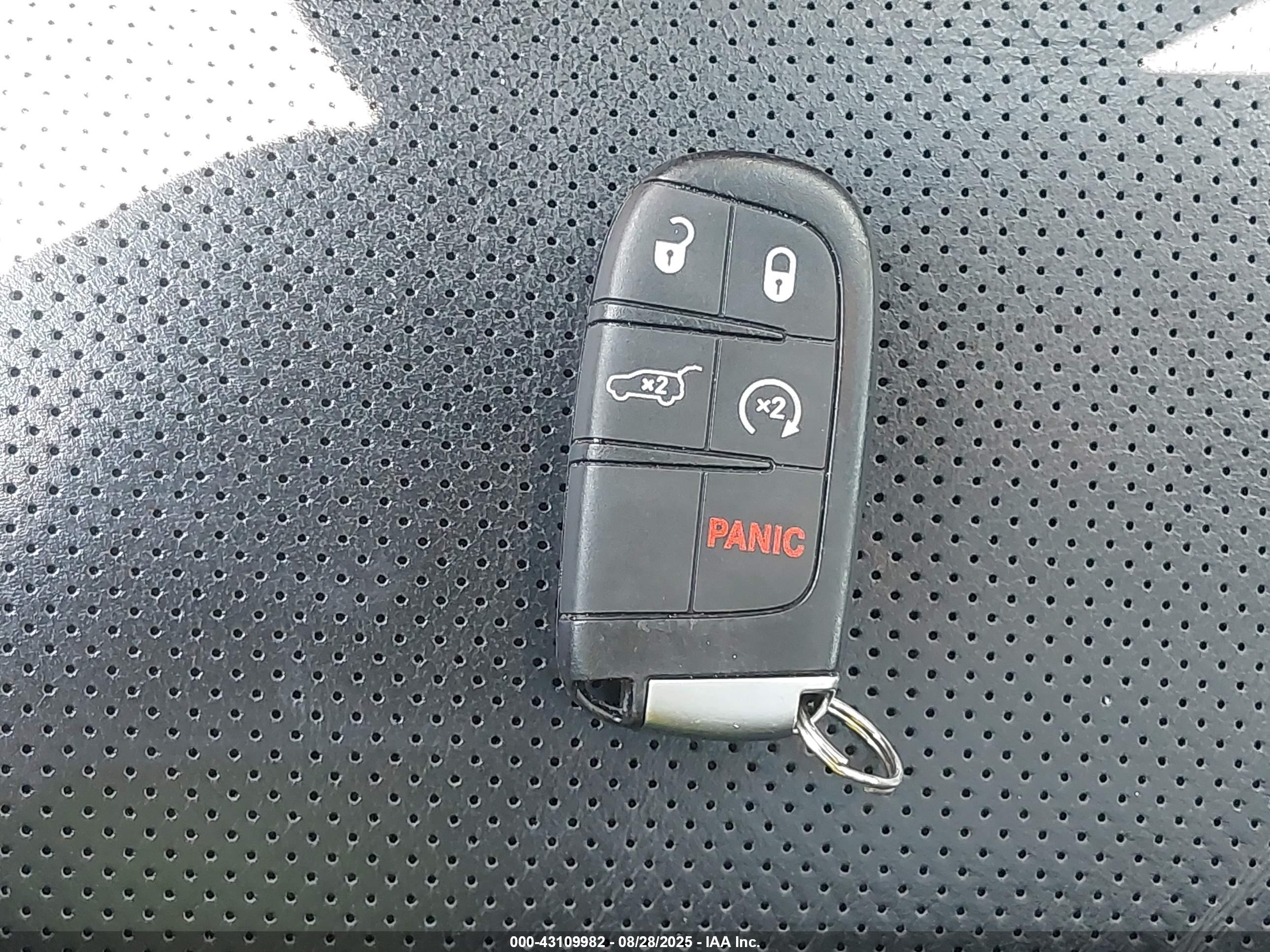 JEEP GRAND image 11