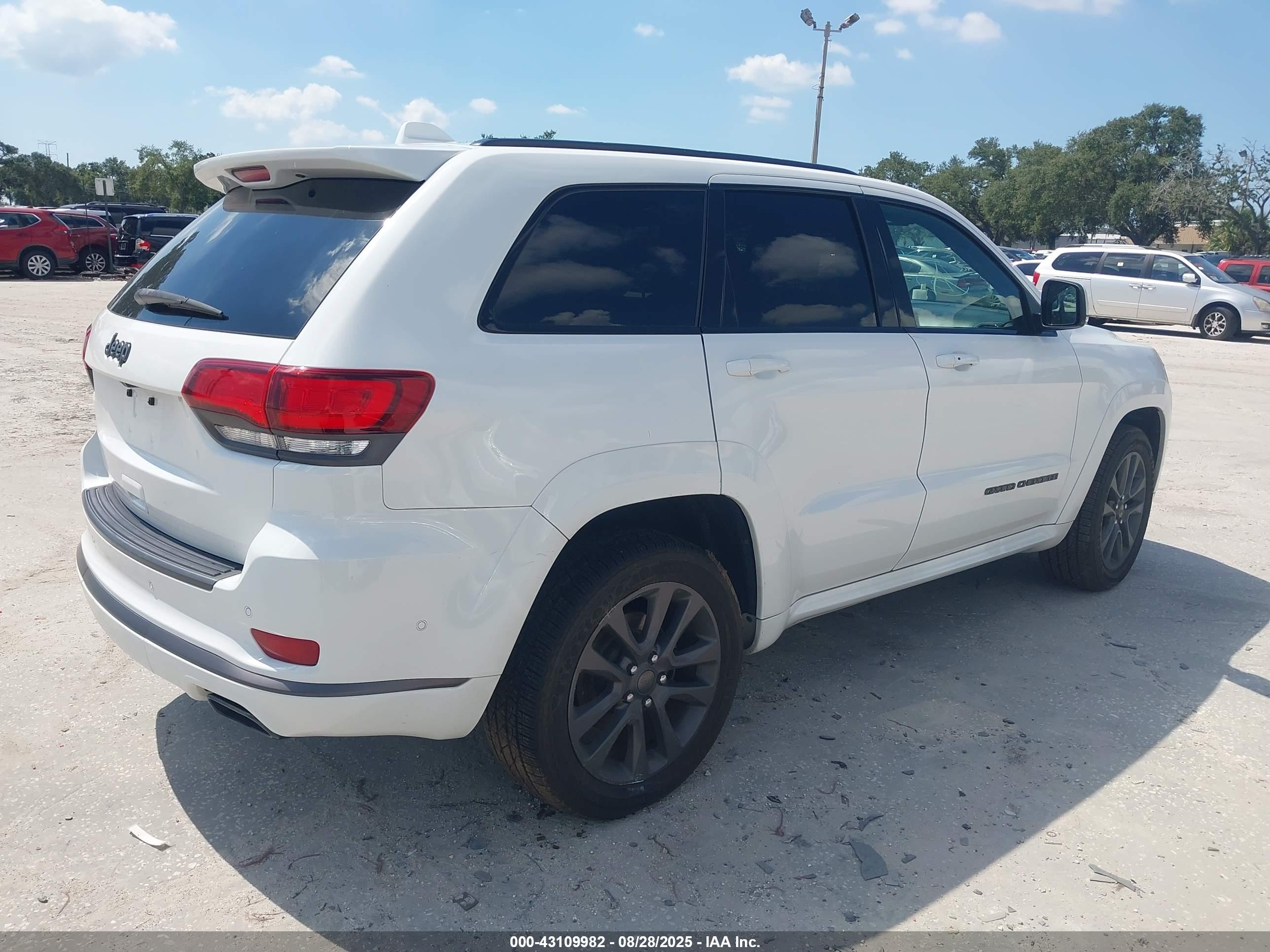 JEEP GRAND image 4