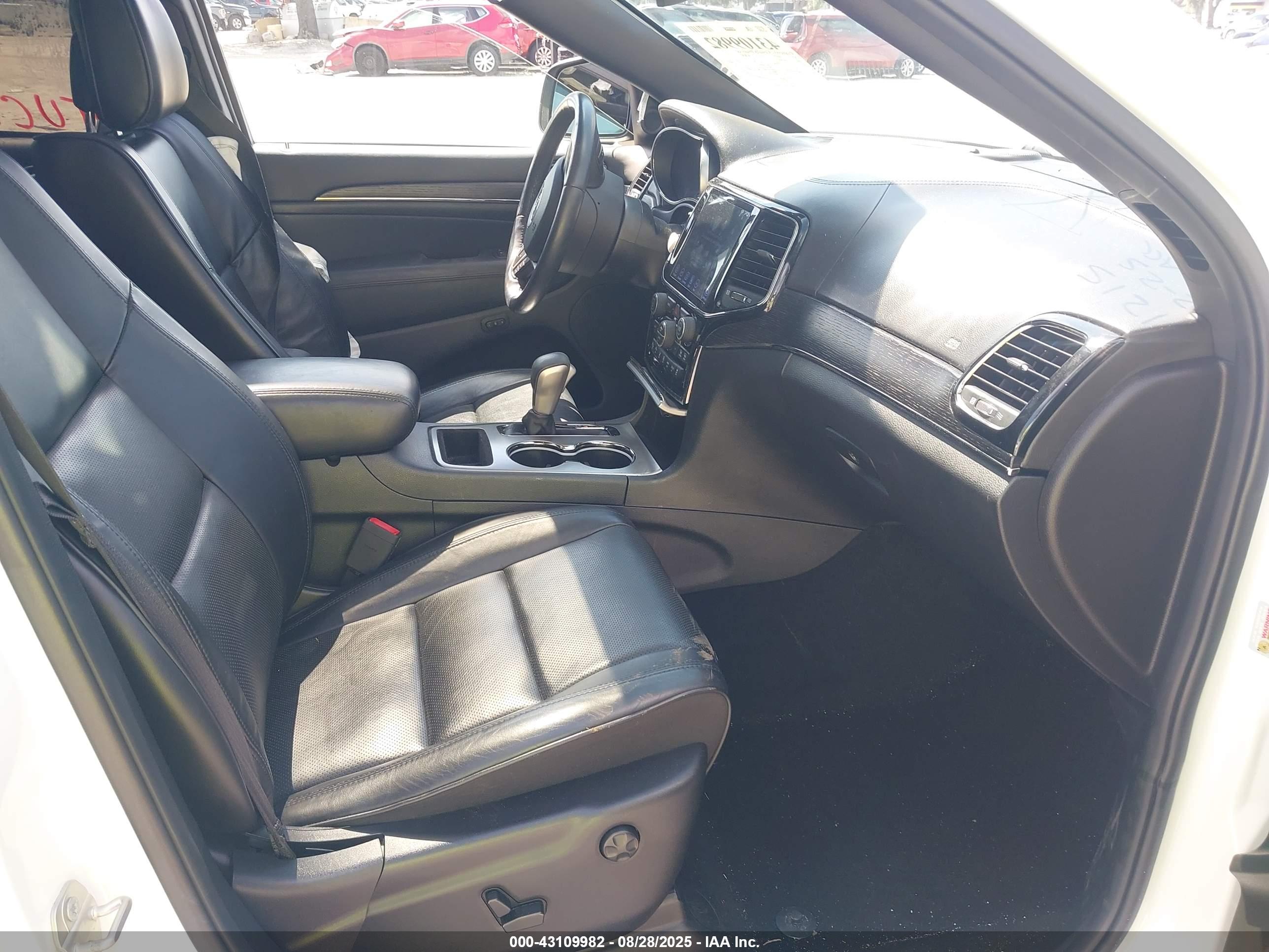 JEEP GRAND image 5