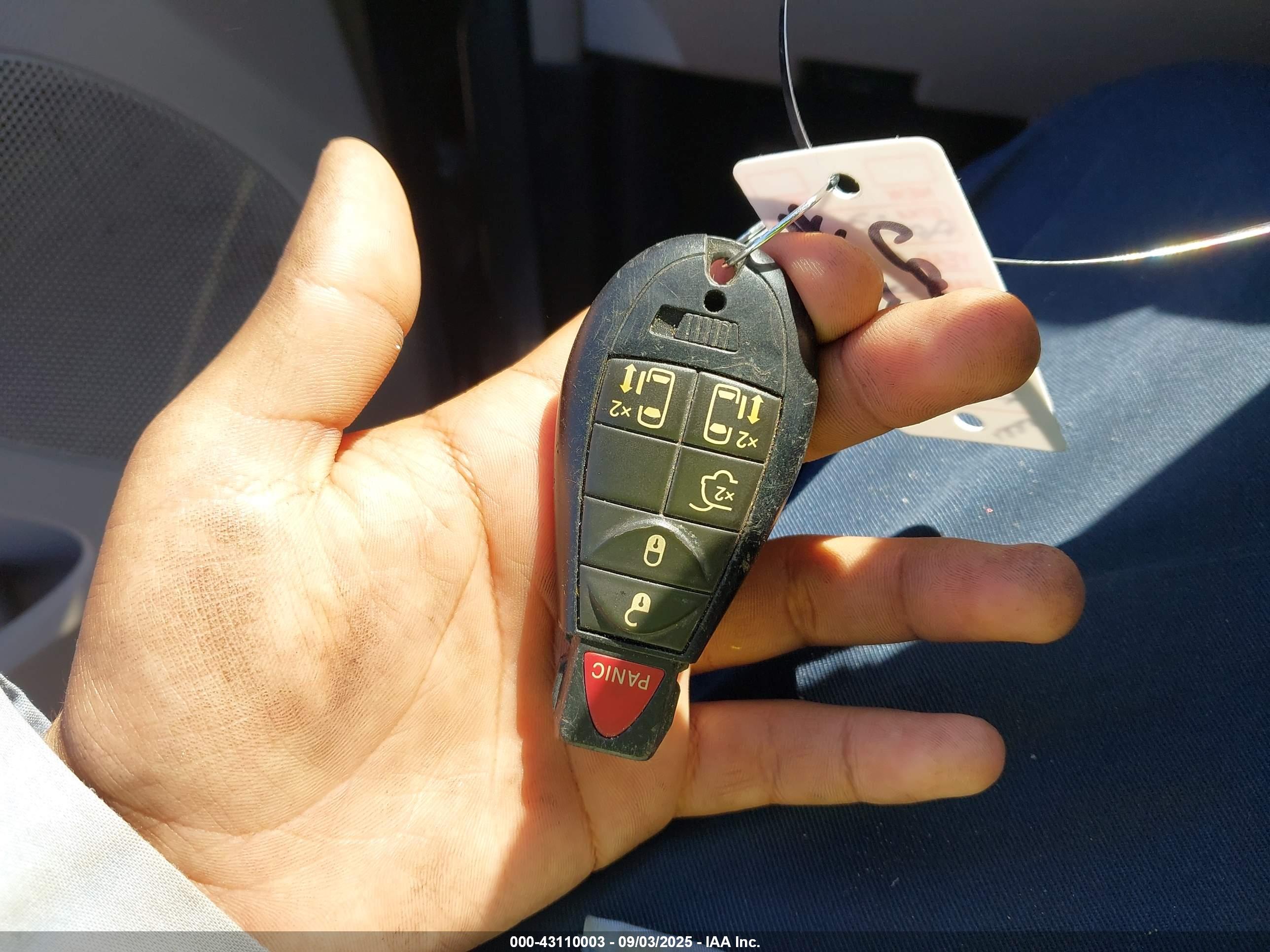 CHRYSLER TOWN image 11