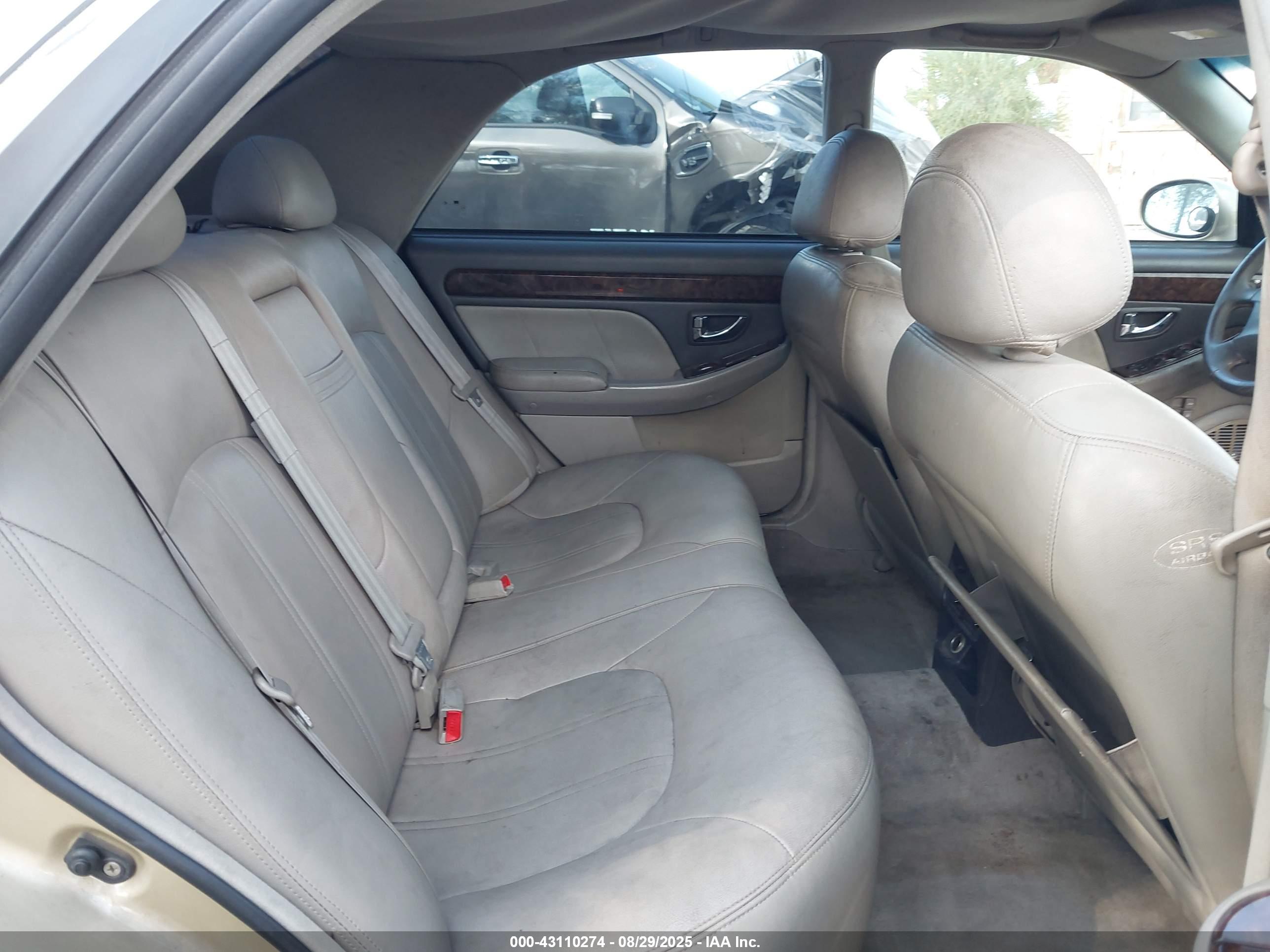 HYUNDAI XG350 image 8