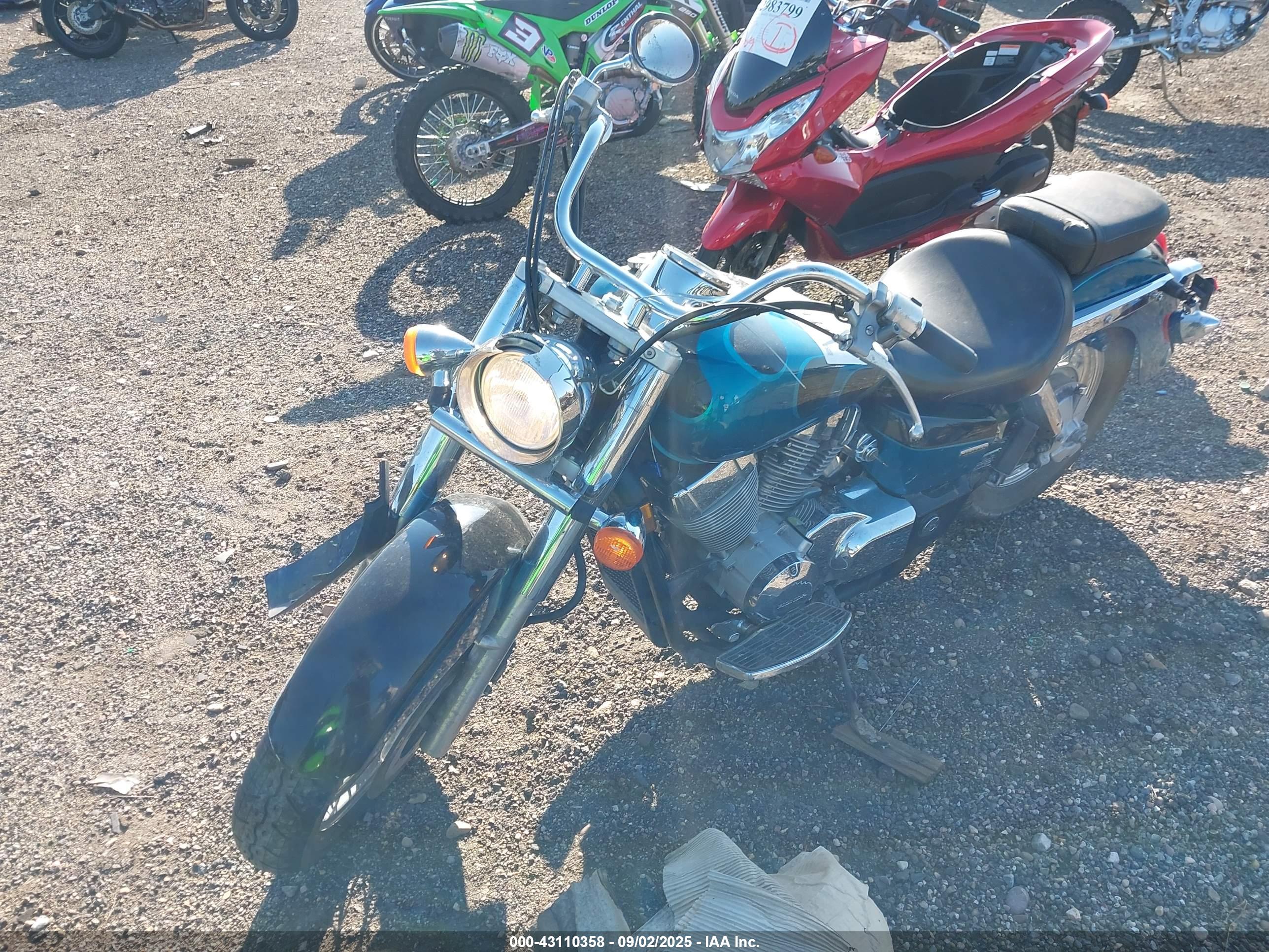 HONDA VT750 image 2