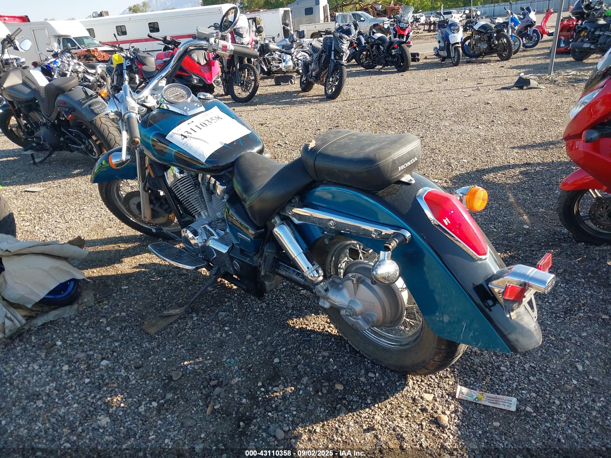 HONDA VT750 image 3