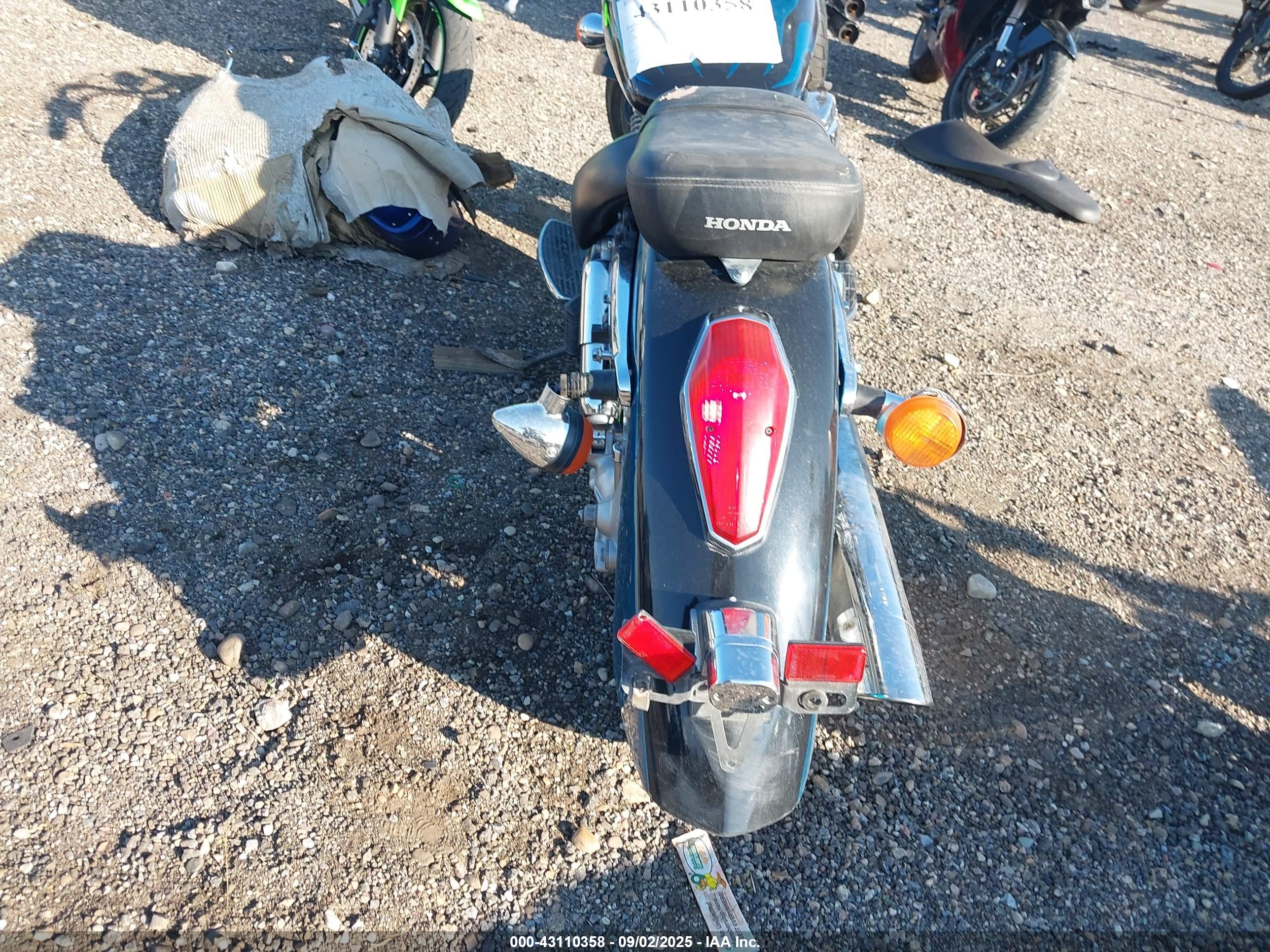 HONDA VT750 image 6