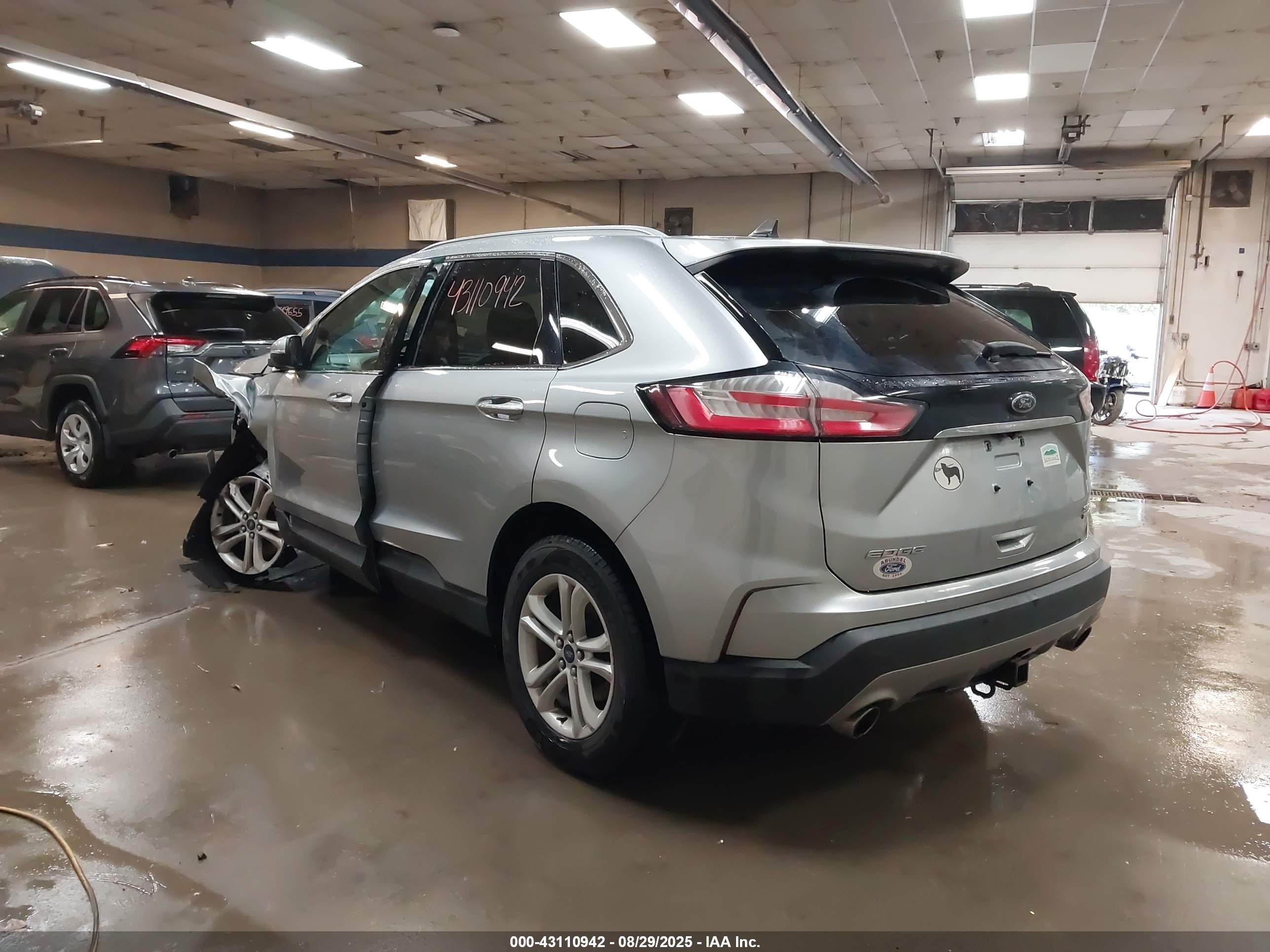 FORD EDGE image 3