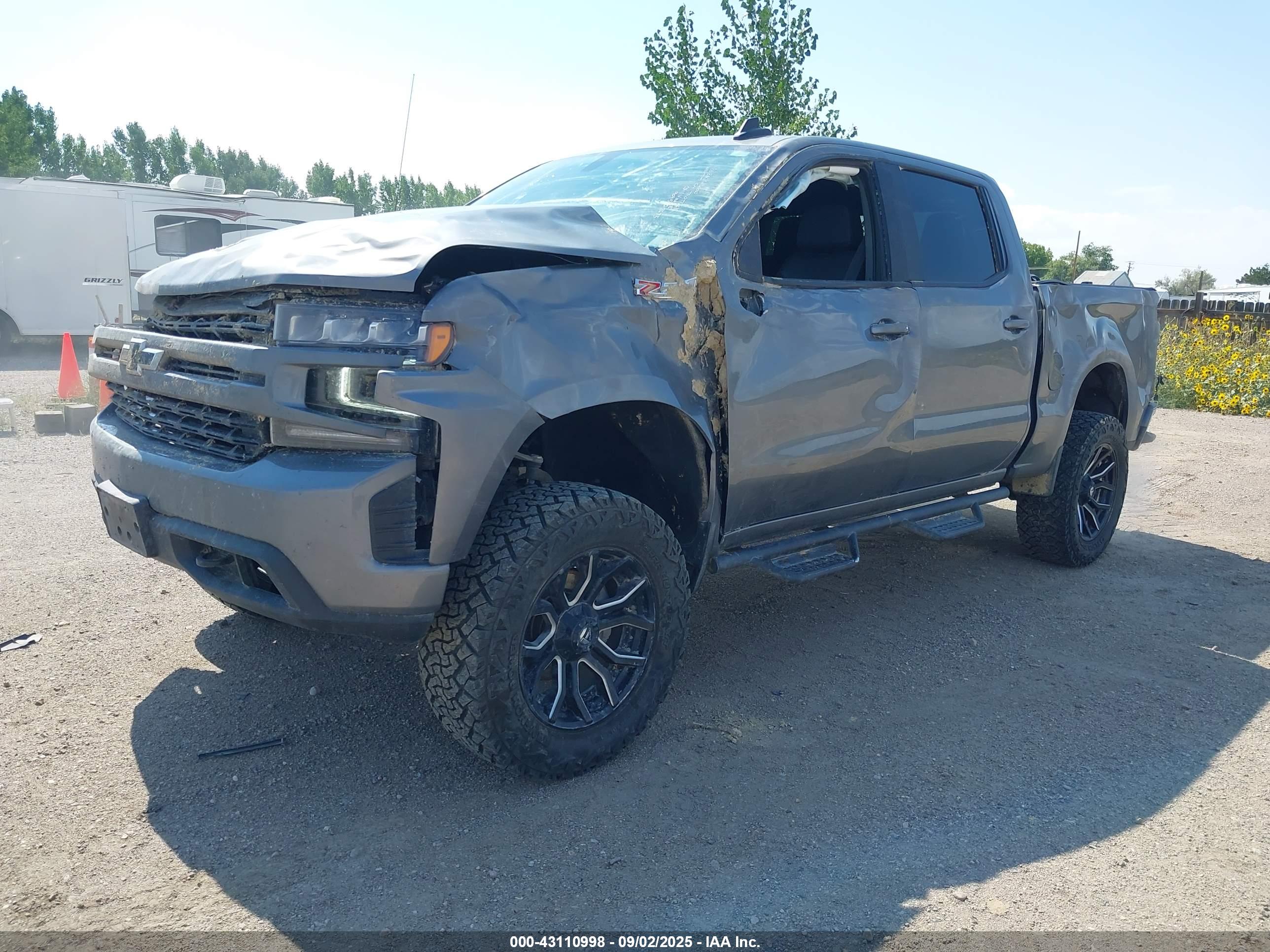 CHEVROLET SILVERADO image 2