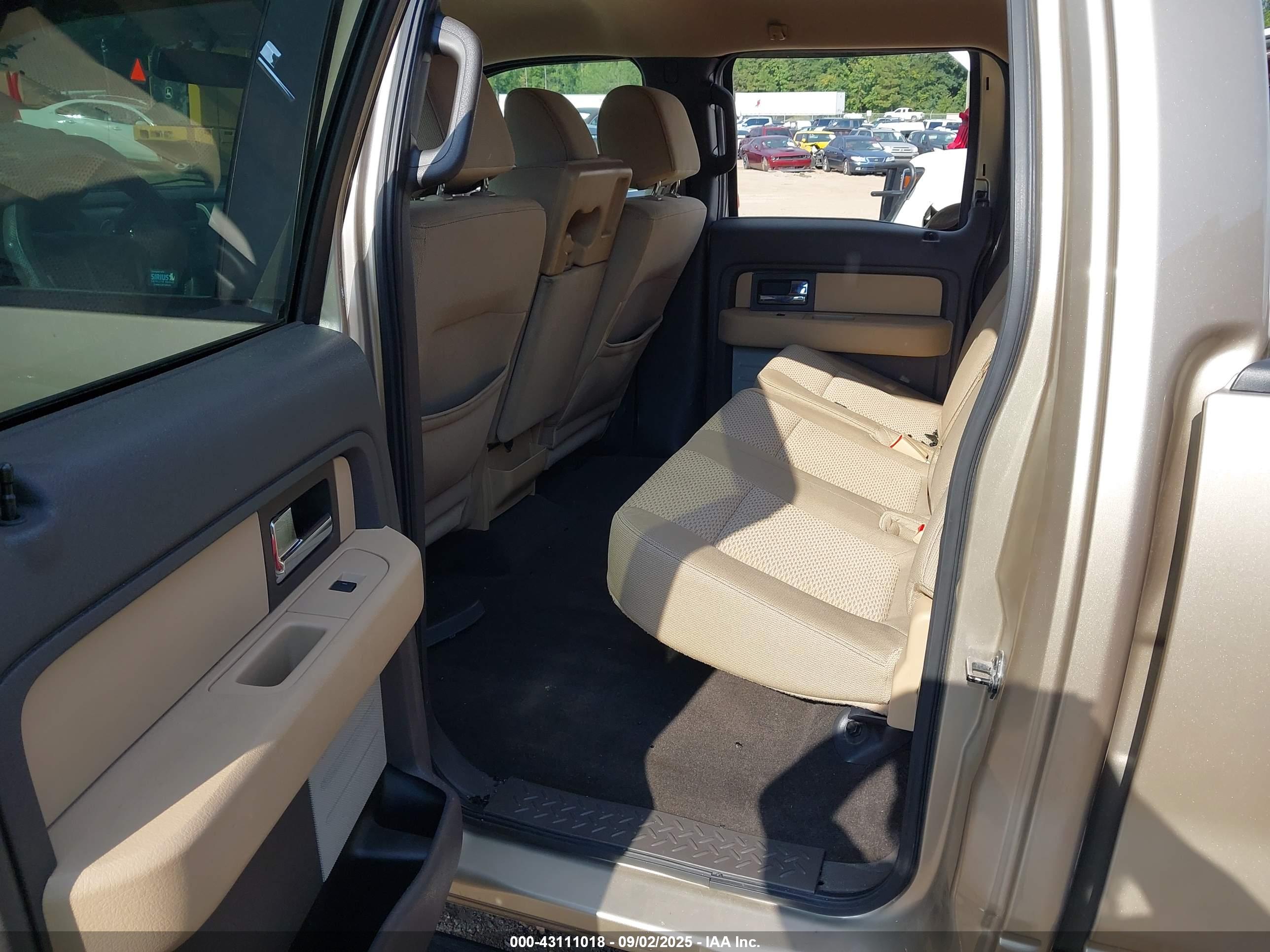 FORD F-150 image 8