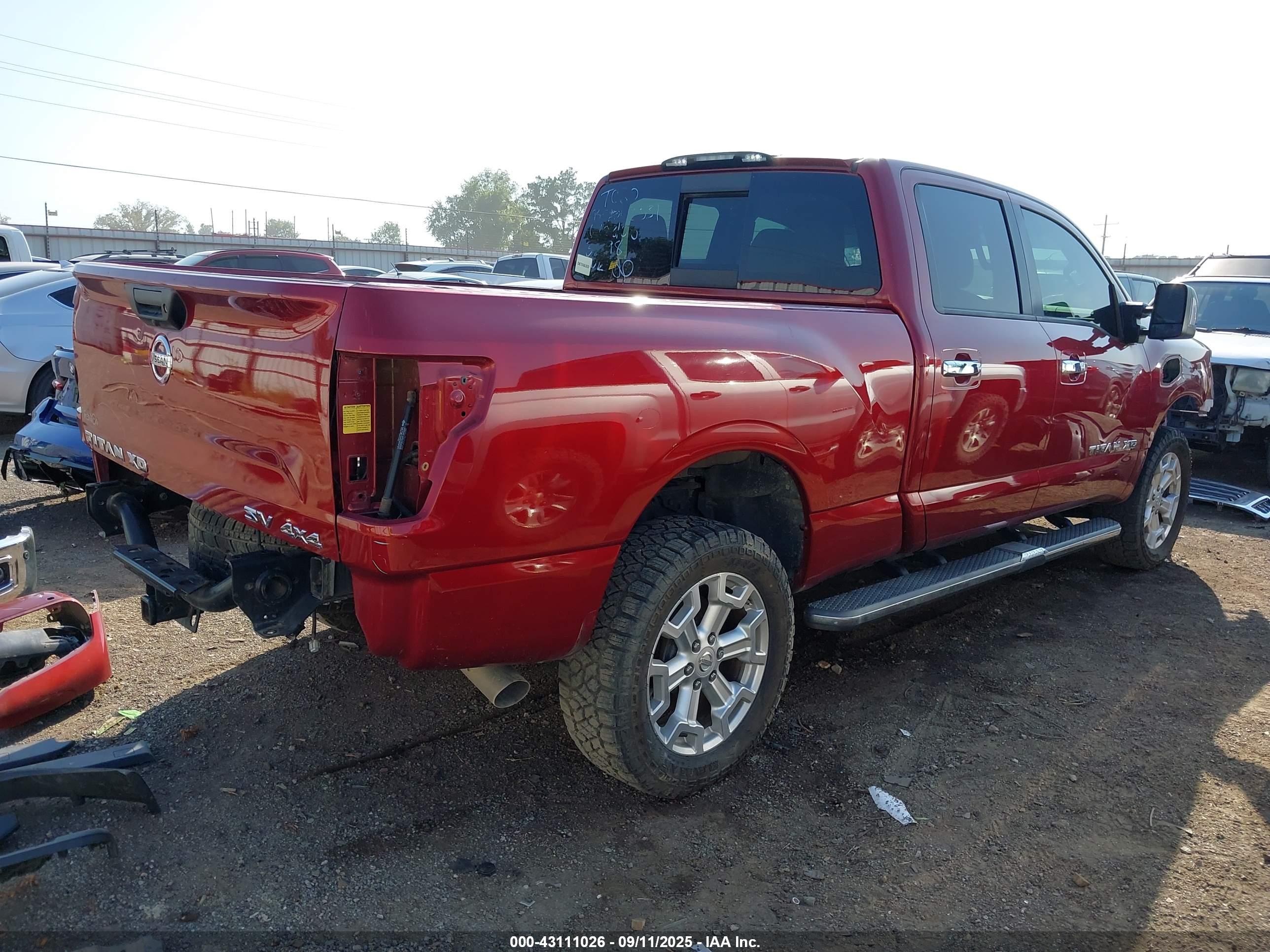 NISSAN TITAN image 4