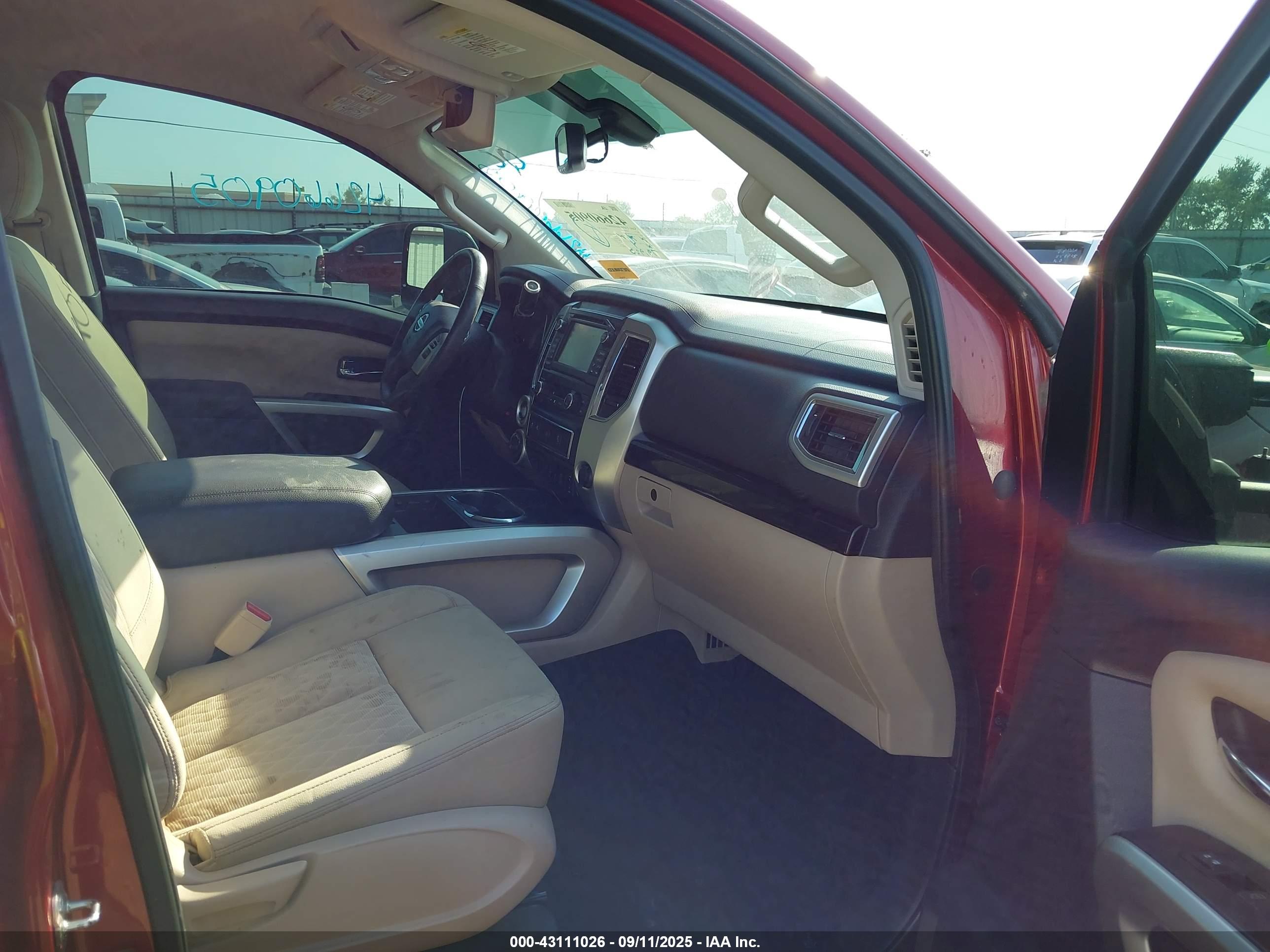 NISSAN TITAN image 5