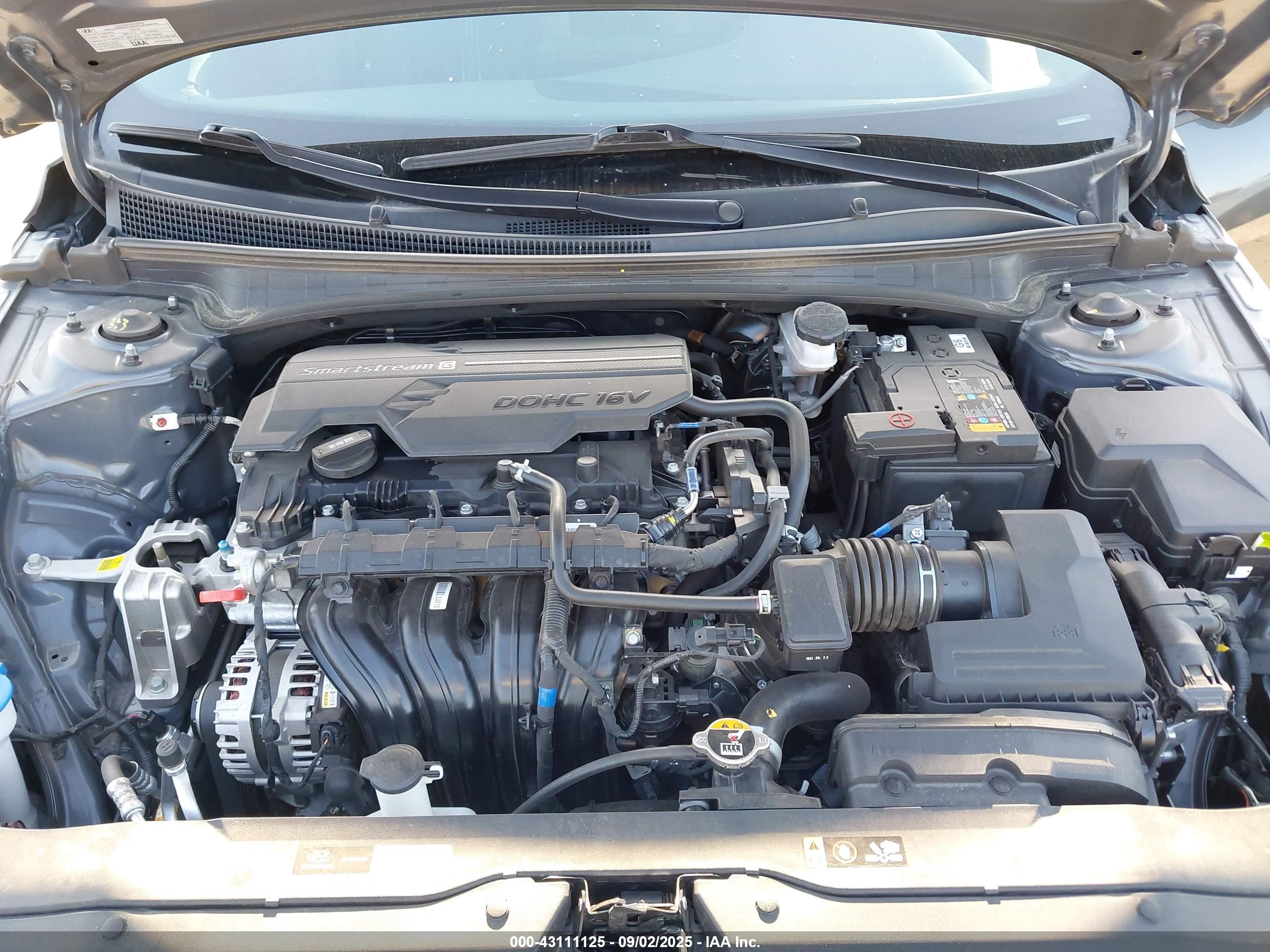 HYUNDAI ELANTRA image 10