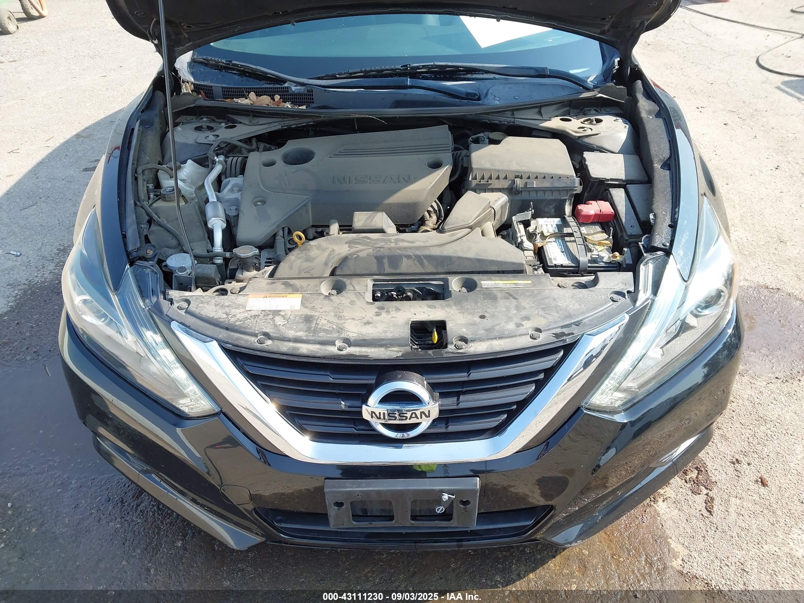 NISSAN ALTIMA image 10