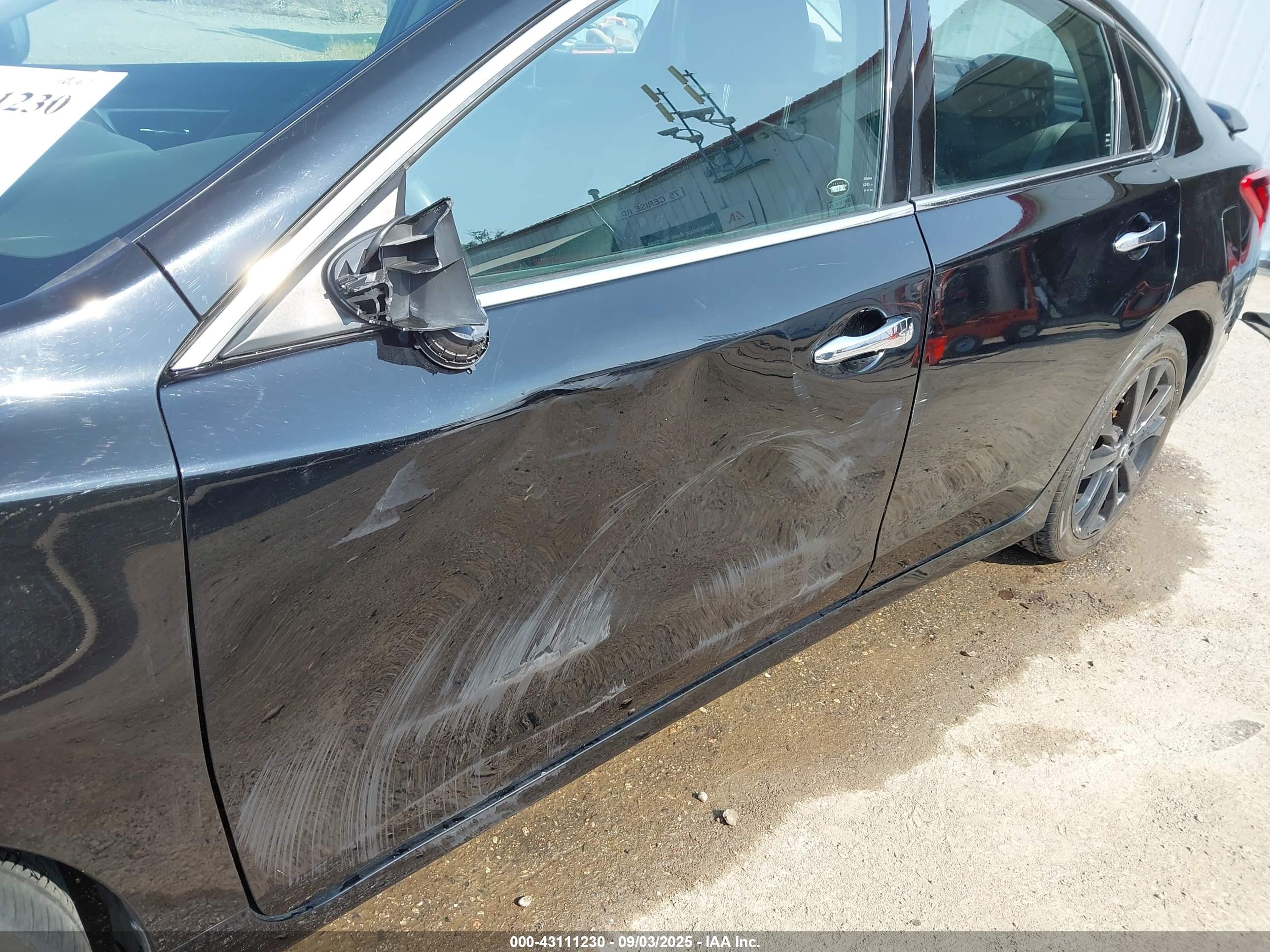 NISSAN ALTIMA image 6