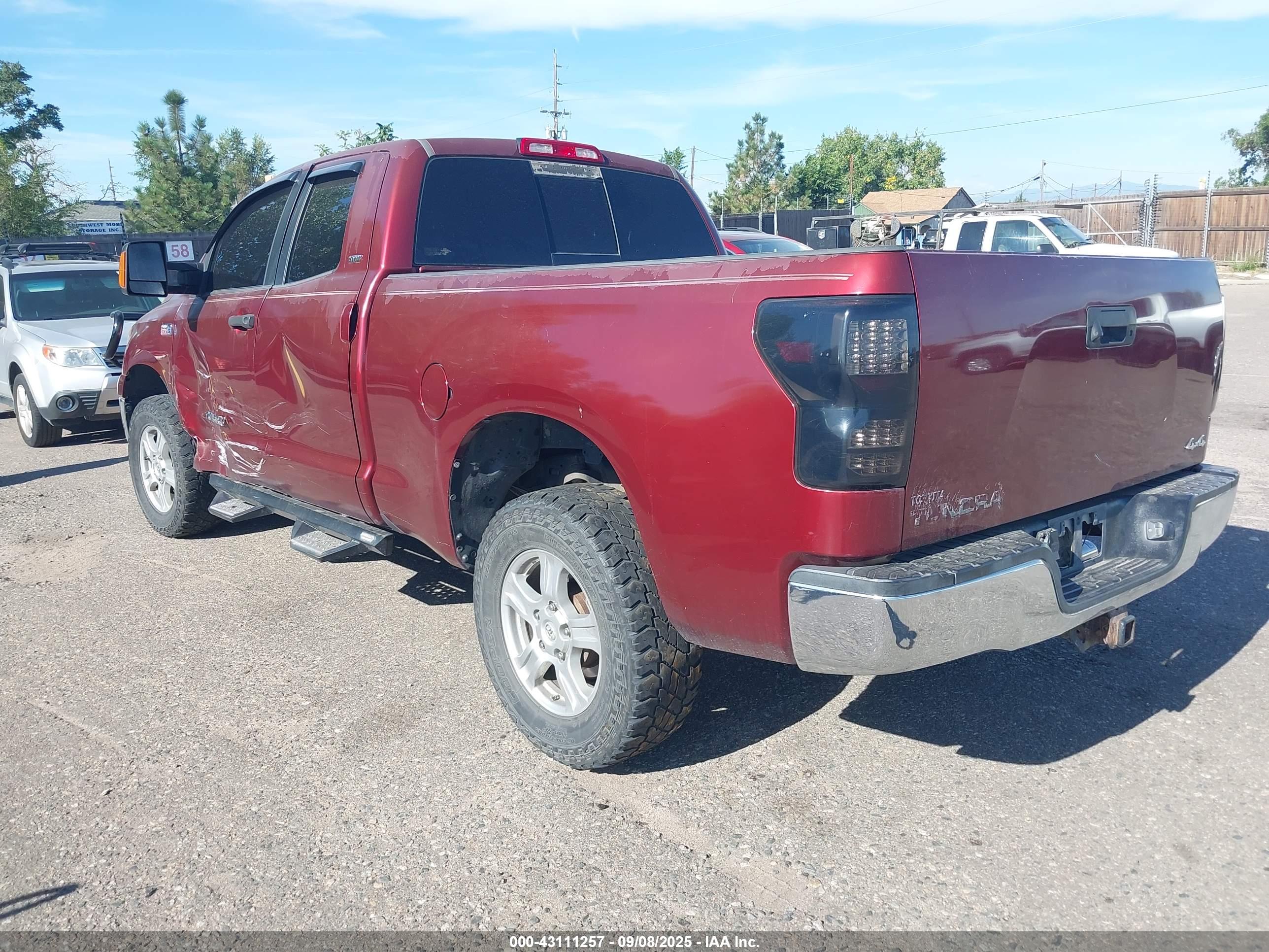 TOYOTA TUNDRA image 3