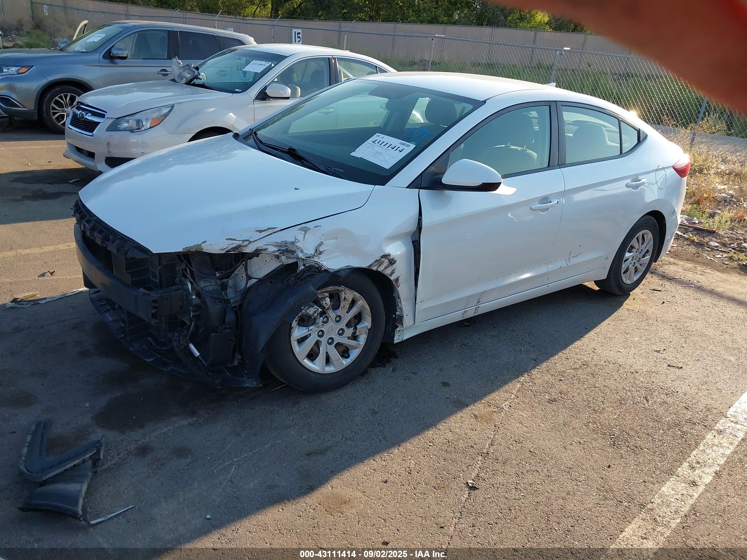 HYUNDAI ELANTRA image 2