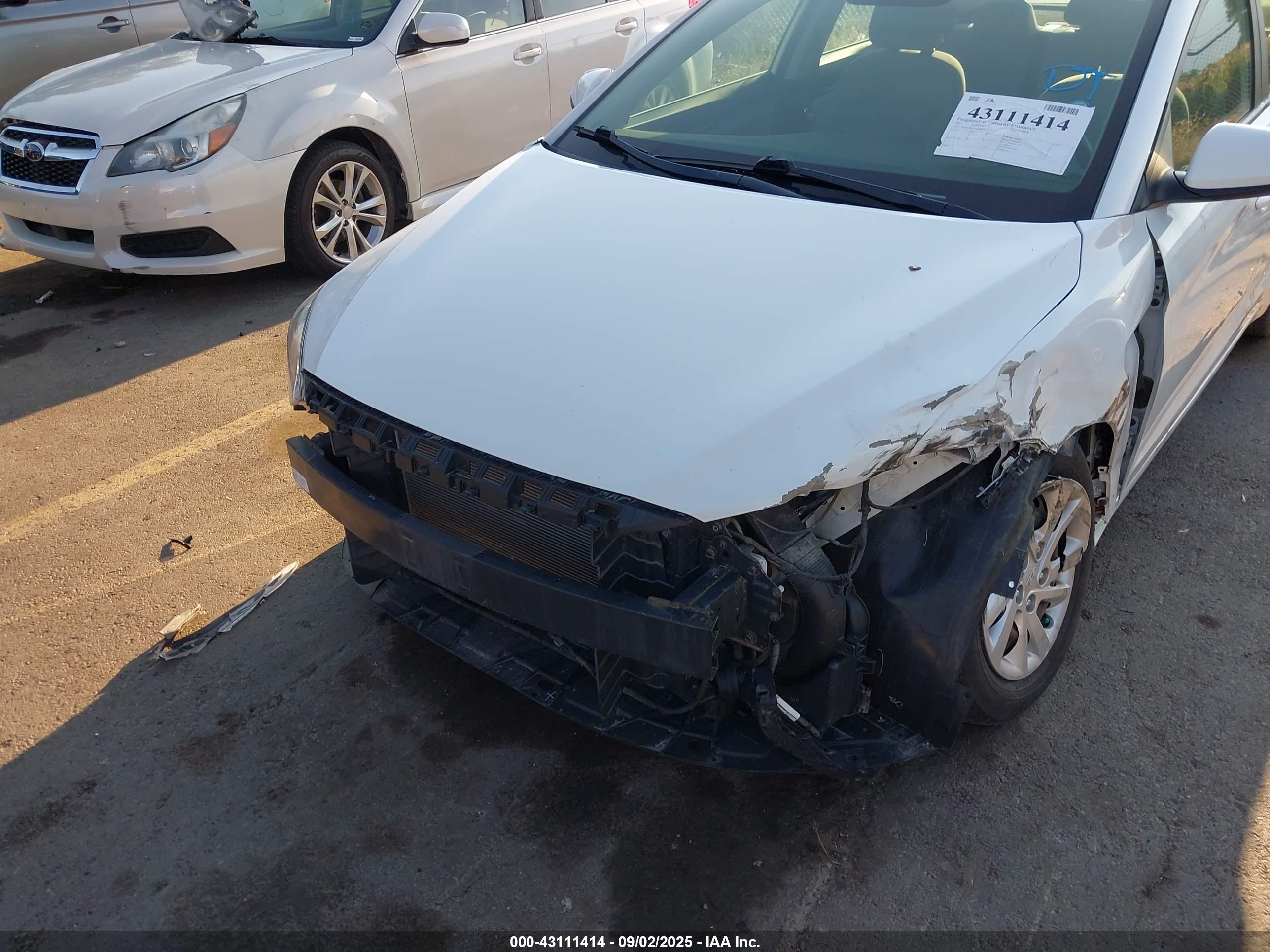 HYUNDAI ELANTRA image 6