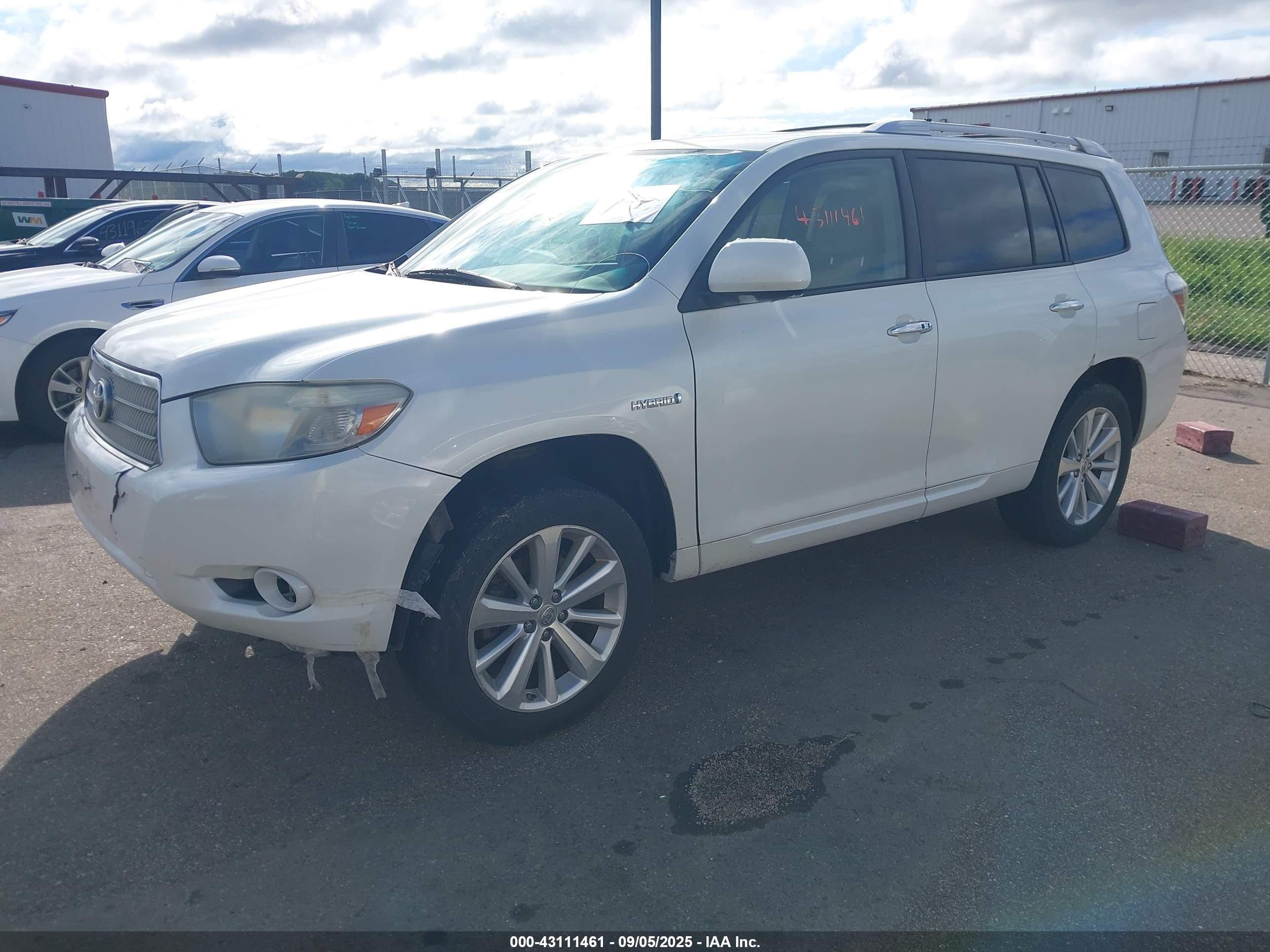 TOYOTA HIGHLANDER image 2