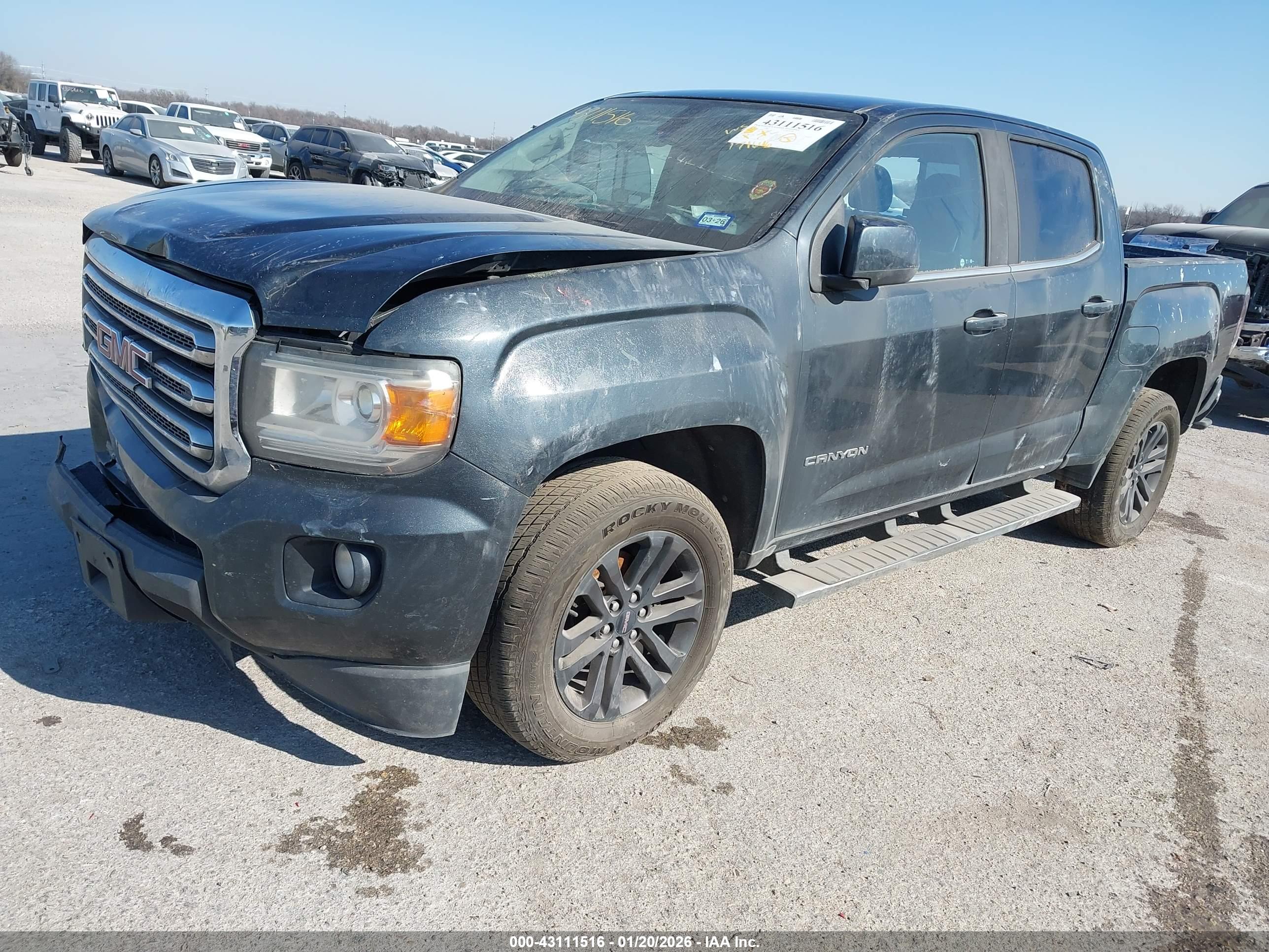 GMC CANYON image 2