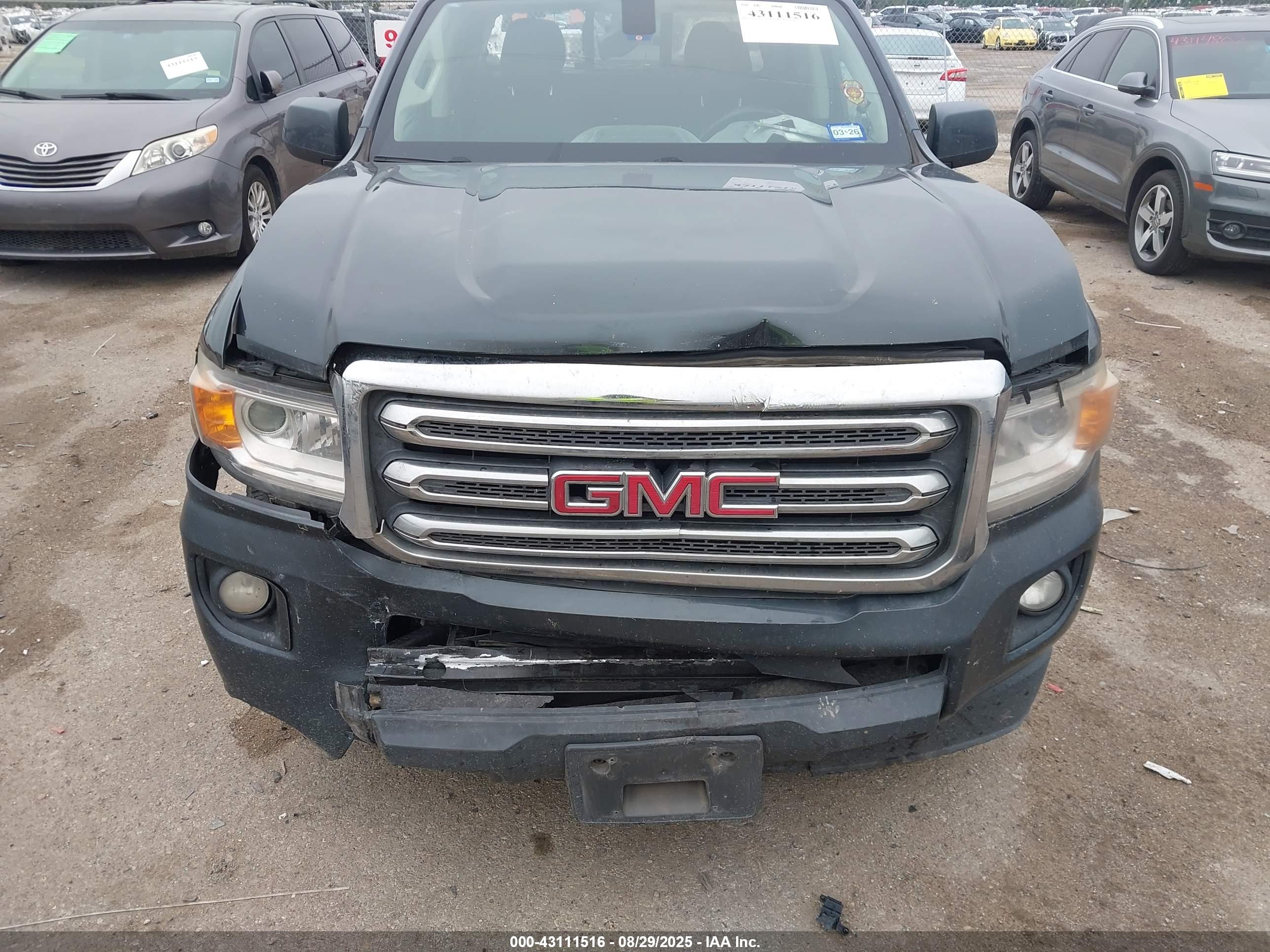 GMC CANYON image 6