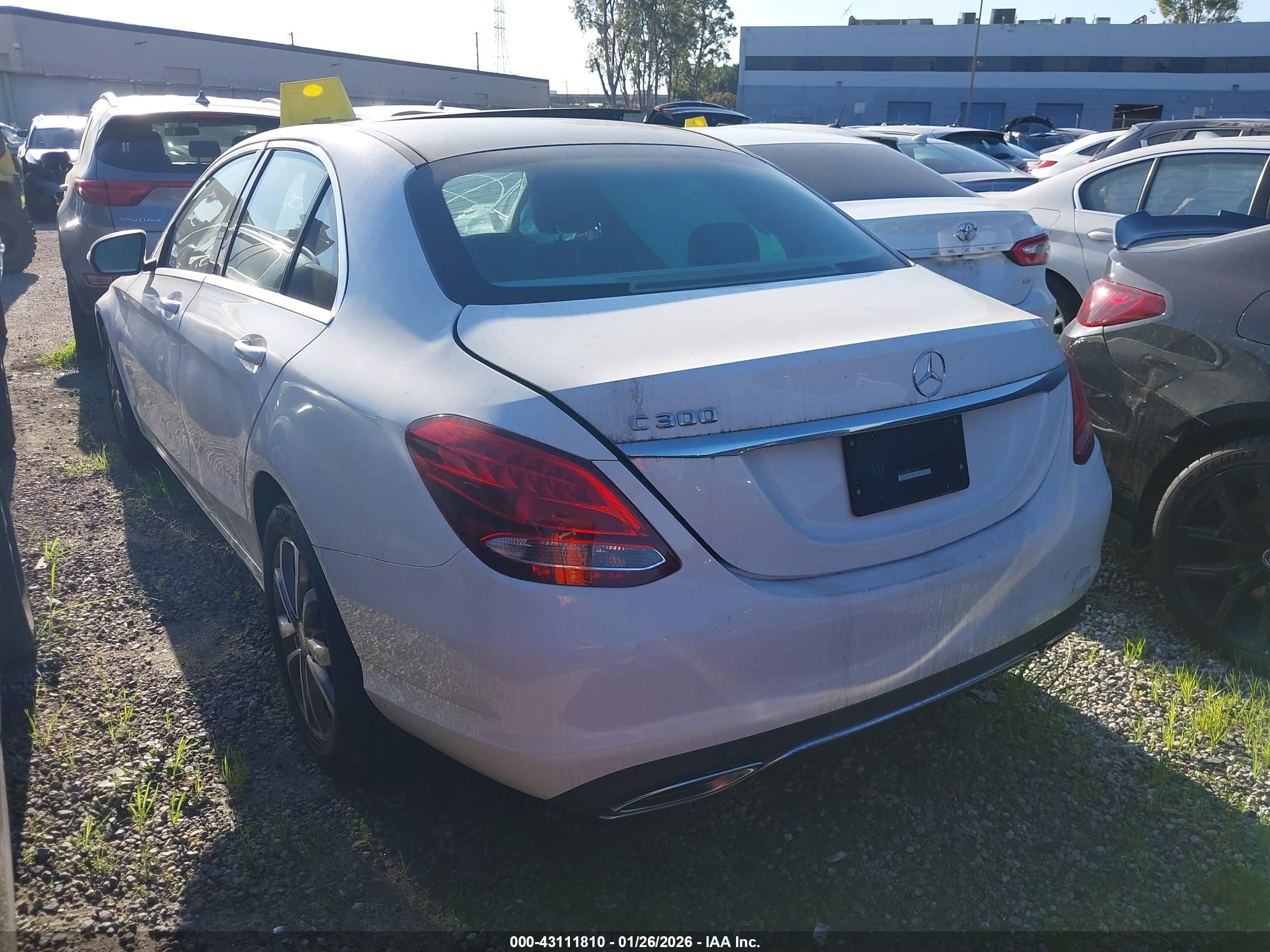 MERCEDES-BENZ C image 3
