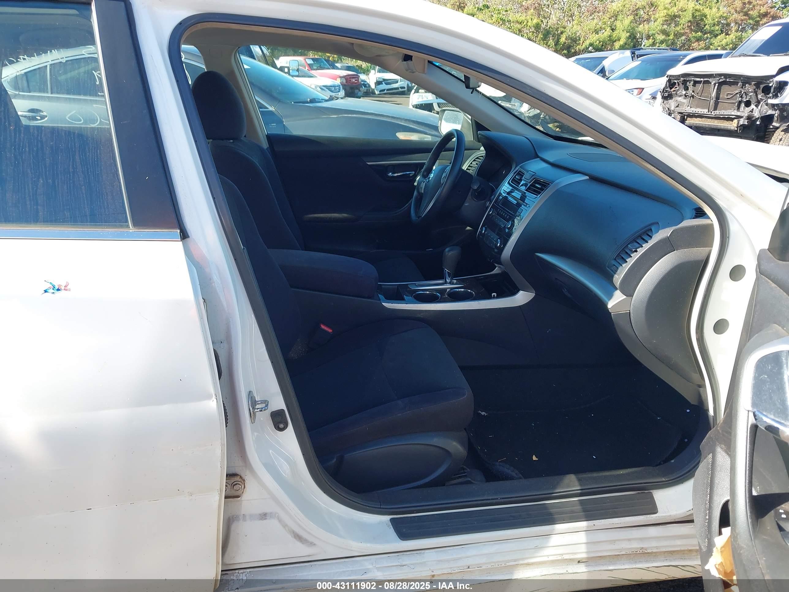 NISSAN ALTIMA image 5