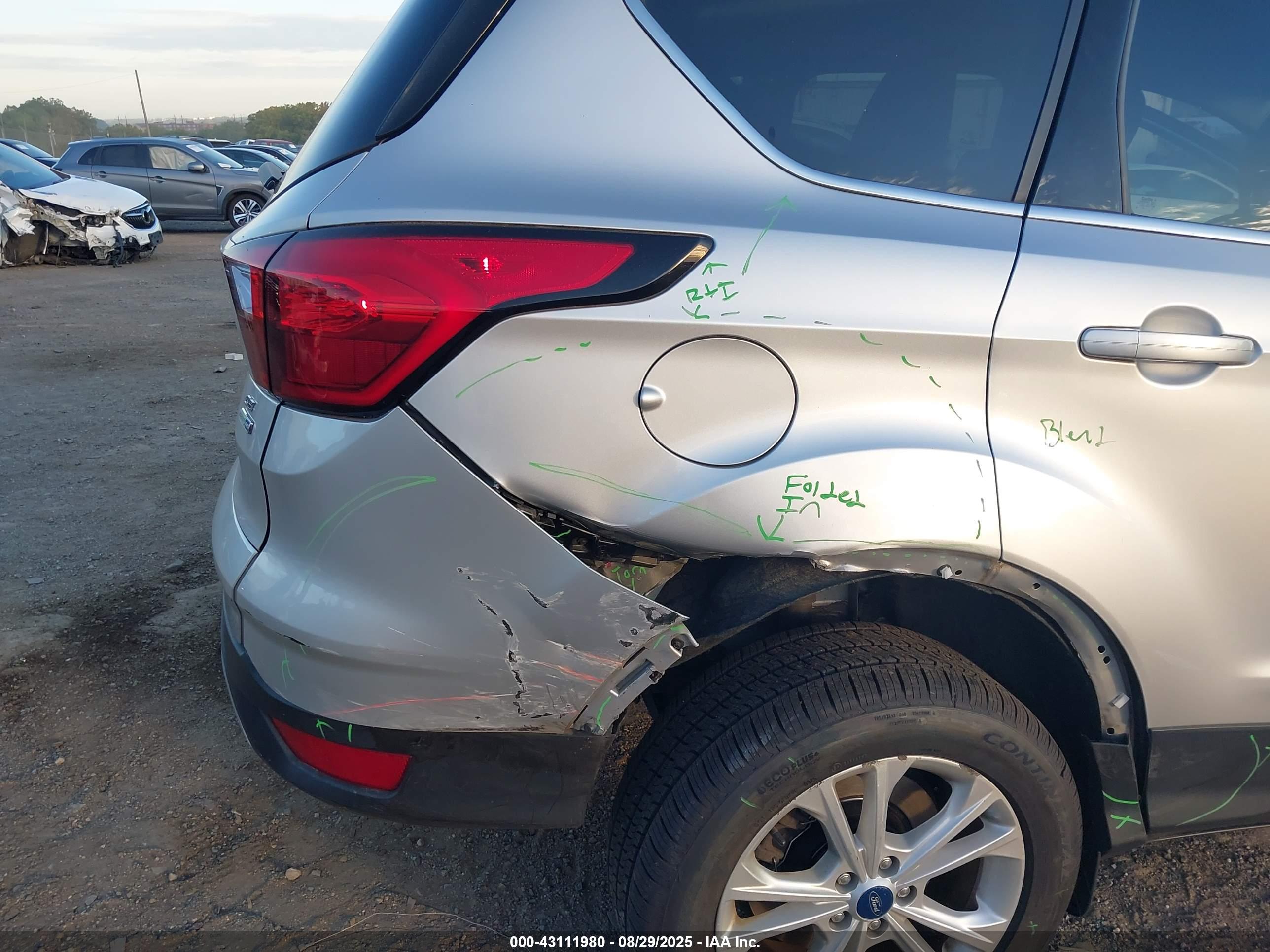 FORD ESCAPE image 6