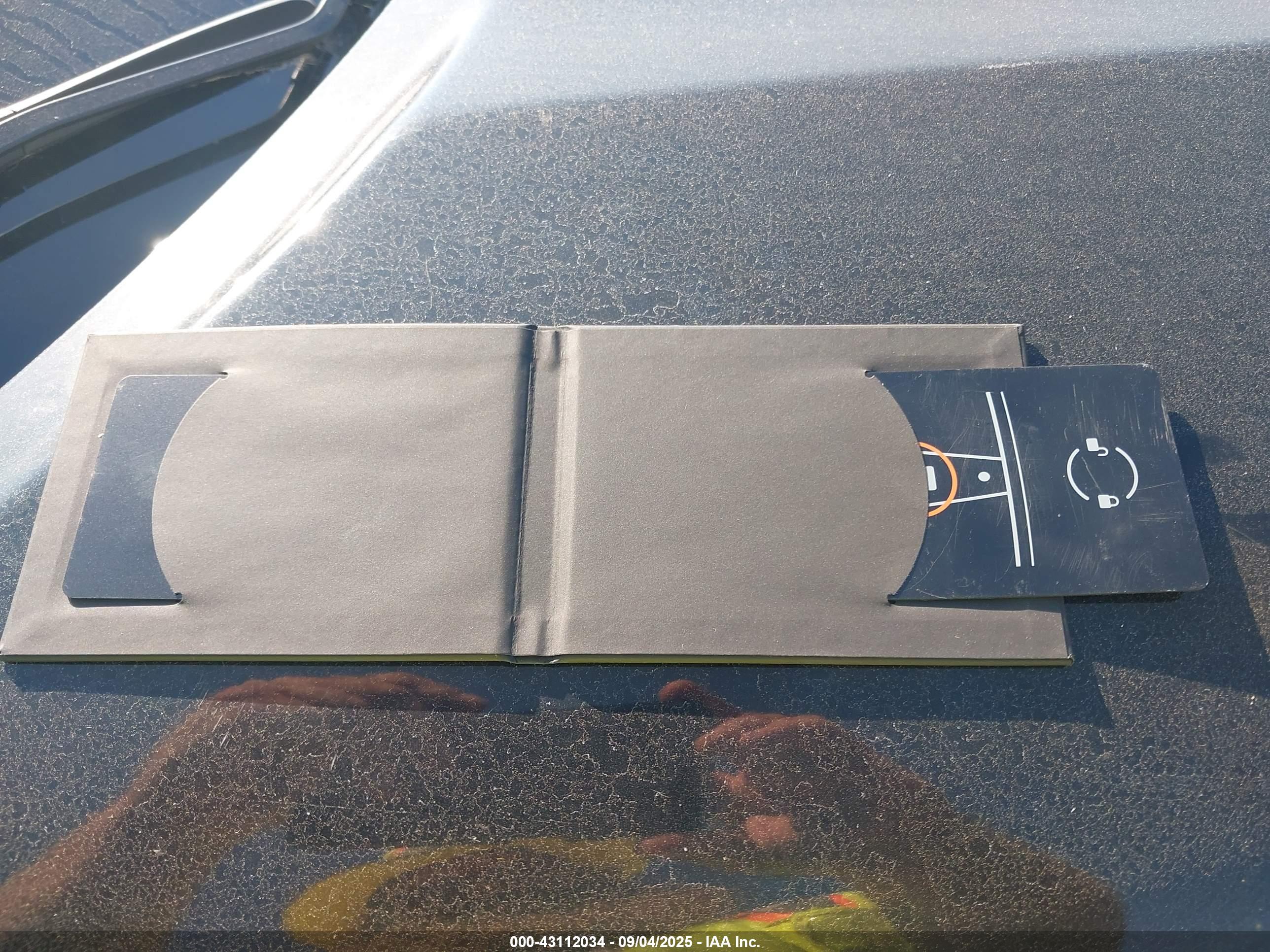 TESLA MODEL image 11