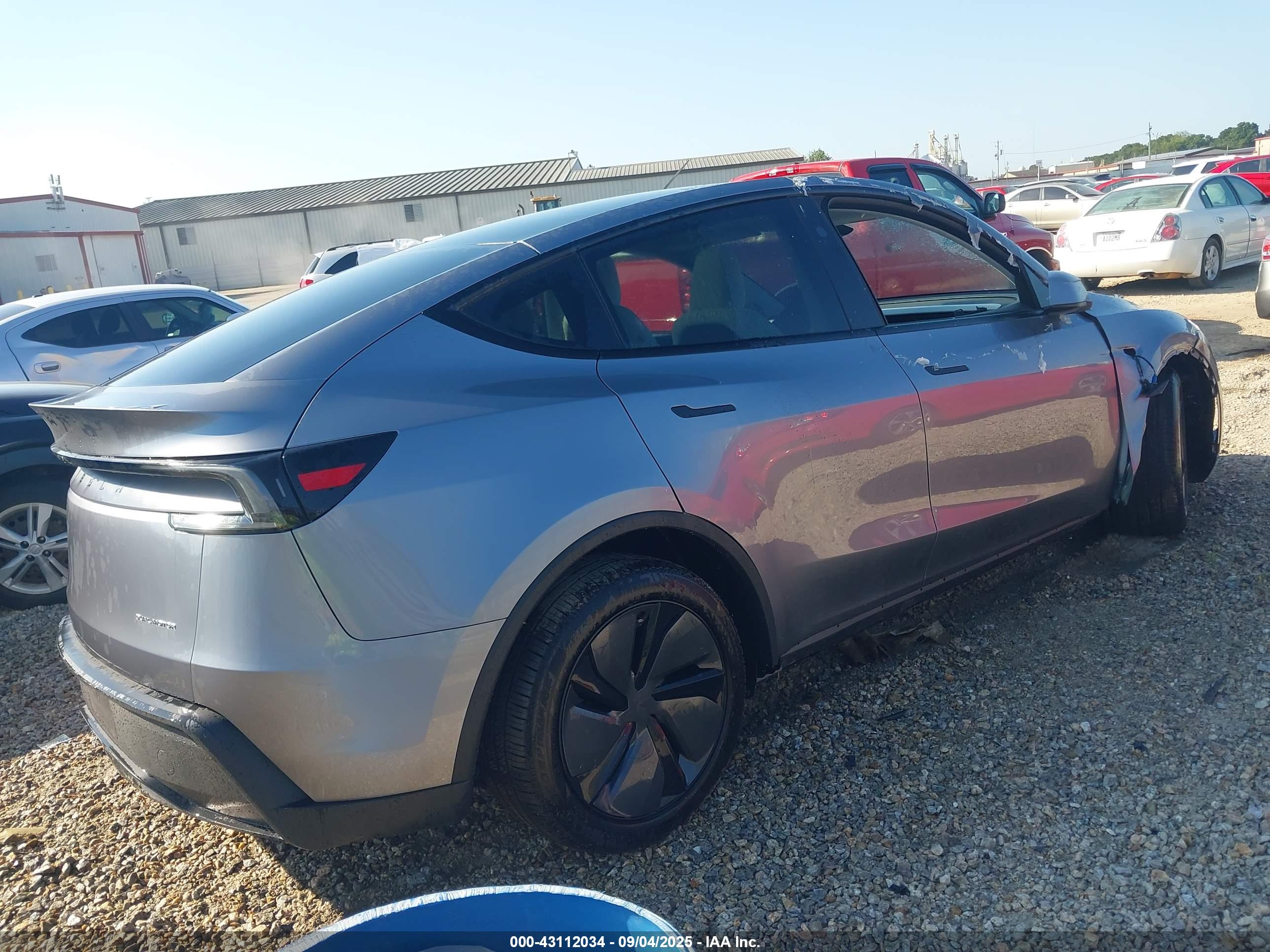 TESLA MODEL image 4