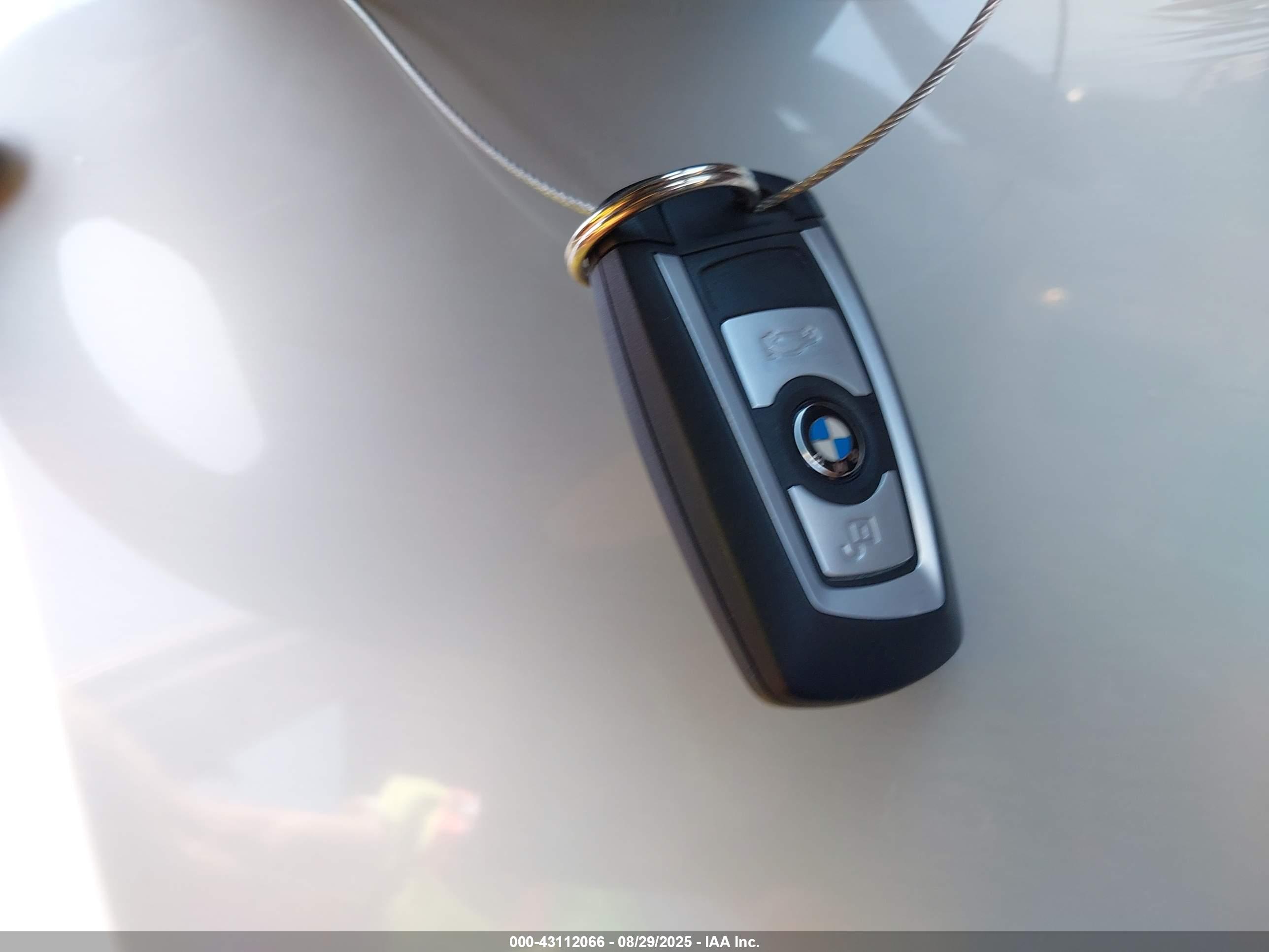 BMW 328I image 11