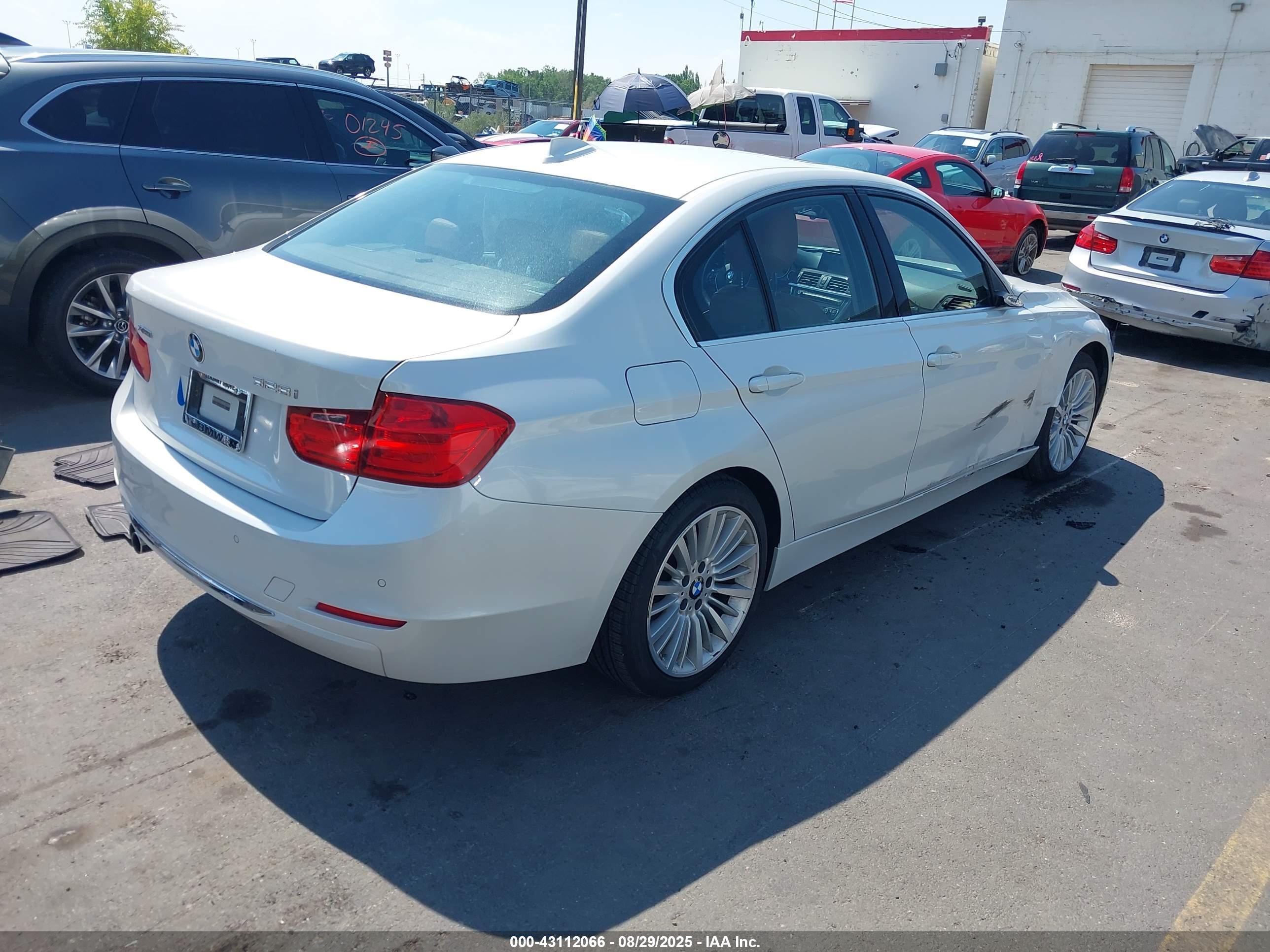 BMW 328I image 4