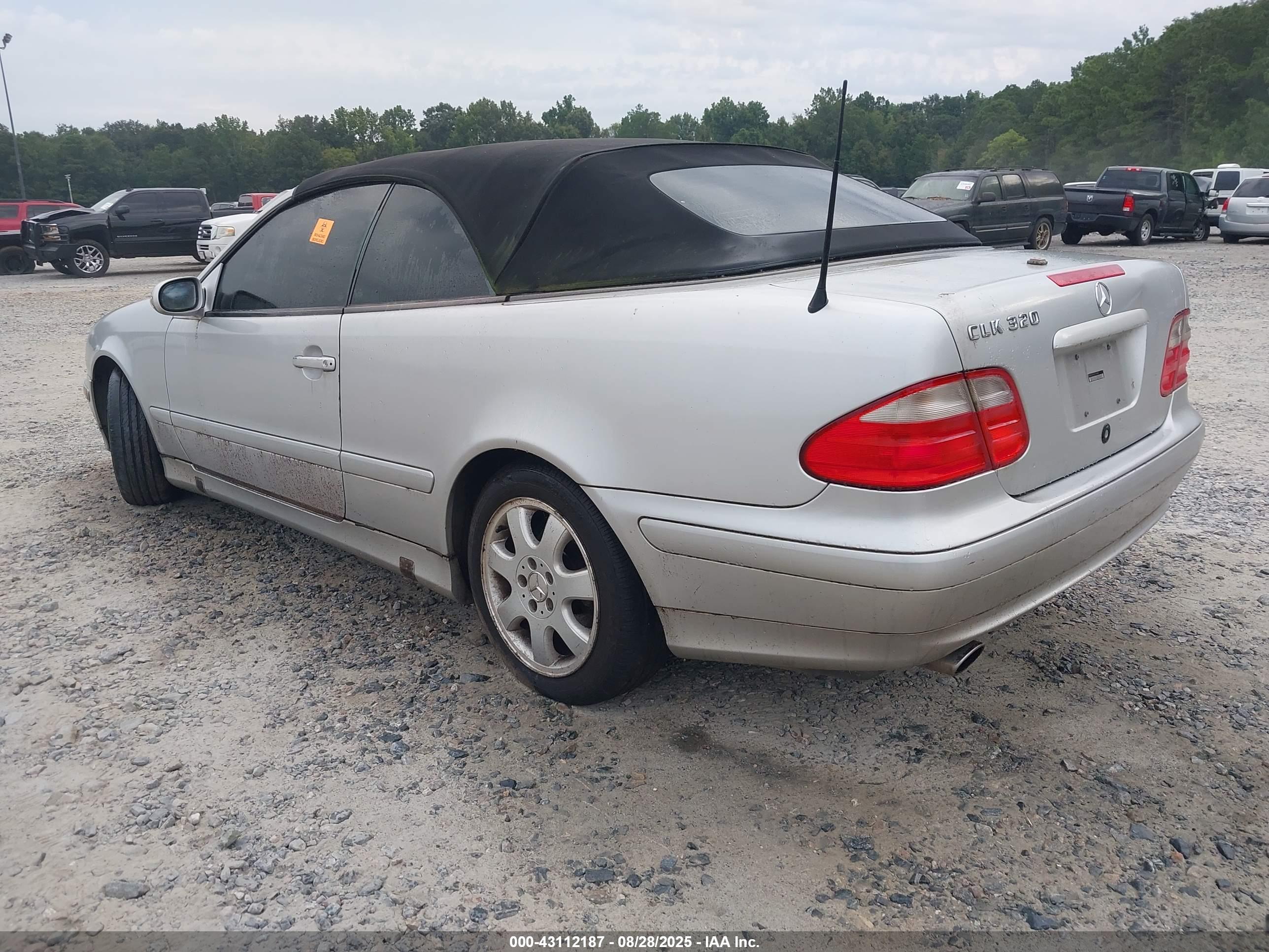 MERCEDES-BENZ CLK image 3