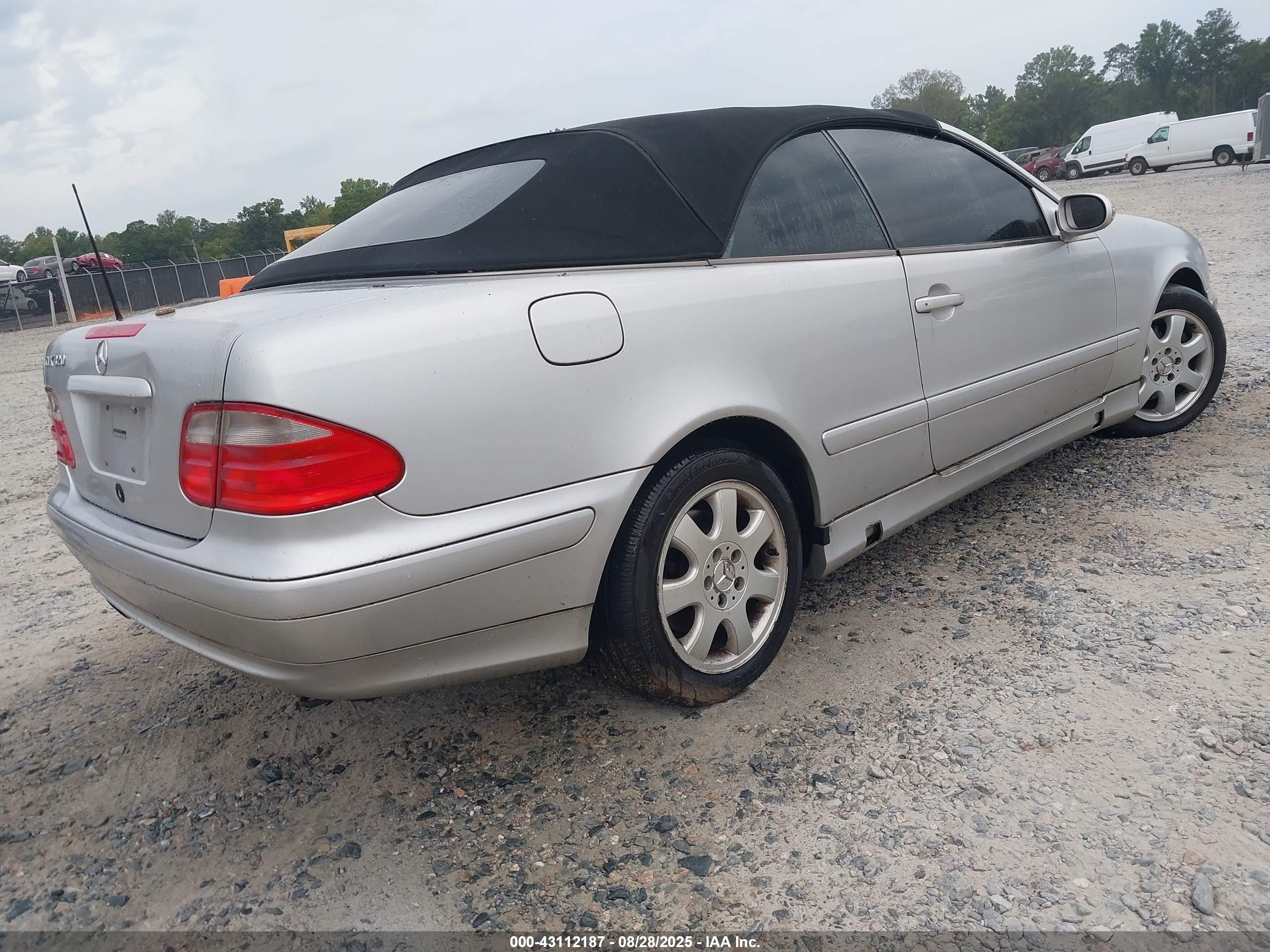 MERCEDES-BENZ CLK image 4